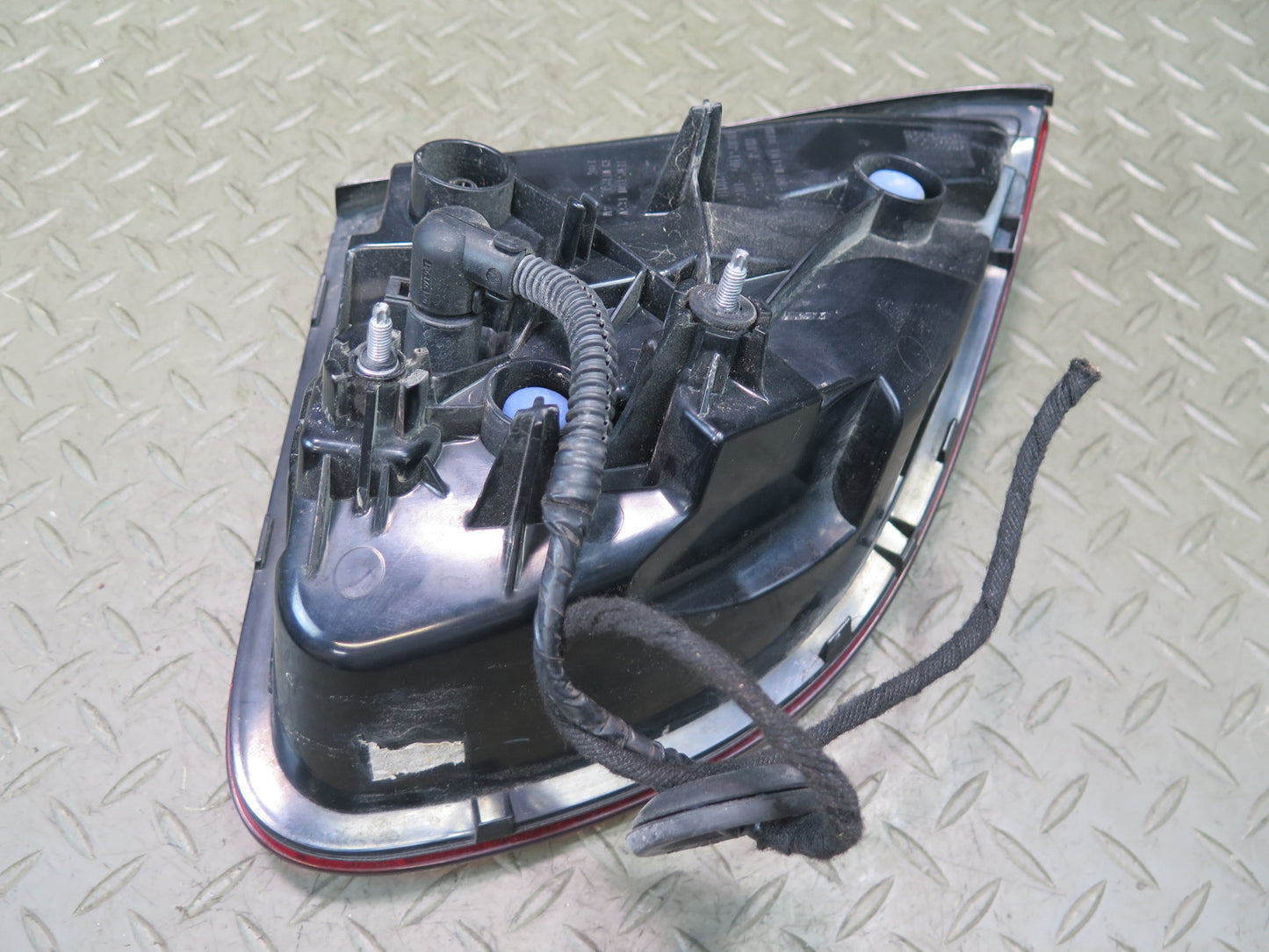 2011-2014 Porsche Cayenne 958 Rear Right Trunk Lid Inner Tail Light Lamp