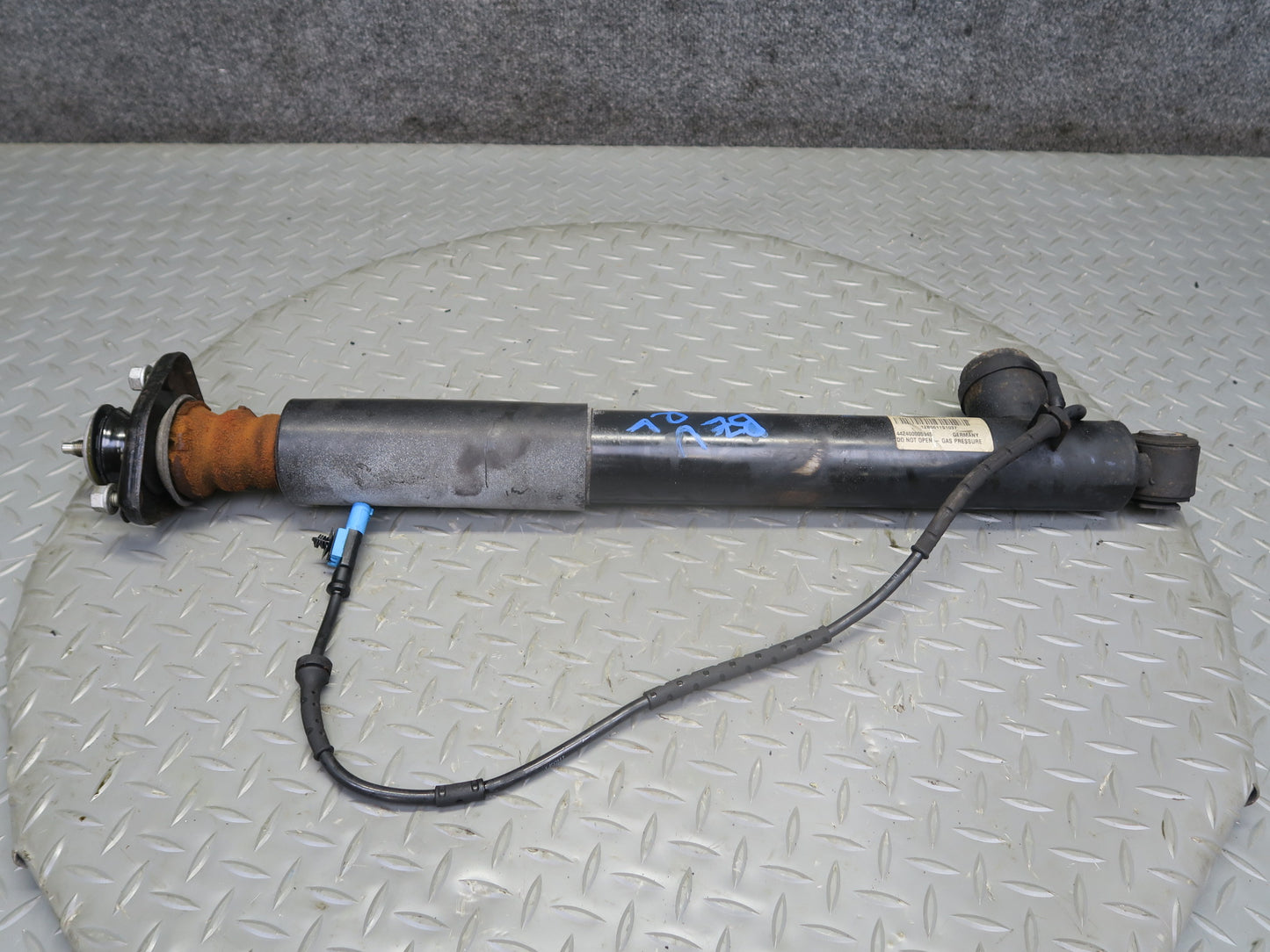 09-16 BMW E89 Z4 Set of 2 Rear Left Right VDC Adaptive Strut Shock Absorber OEM