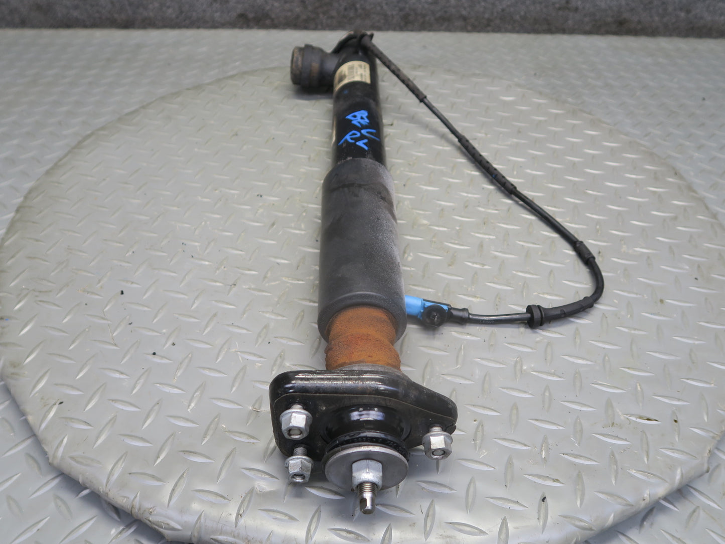 09-16 BMW E89 Z4 Set of 2 Rear Left Right VDC Adaptive Strut Shock Absorber OEM
