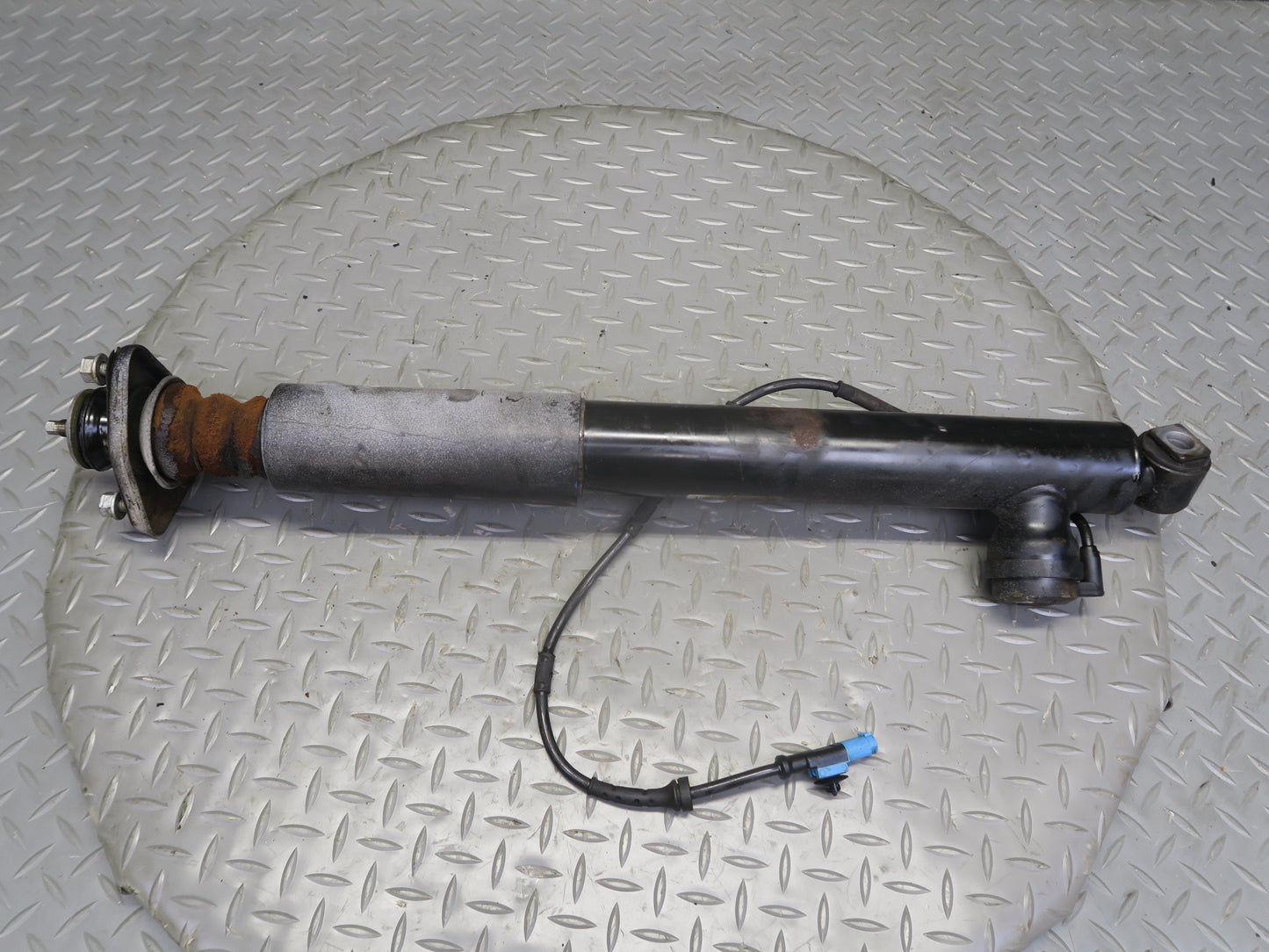 09-16 BMW E89 Z4 Set of 2 Rear Left Right VDC Adaptive Strut Shock Absorber OEM