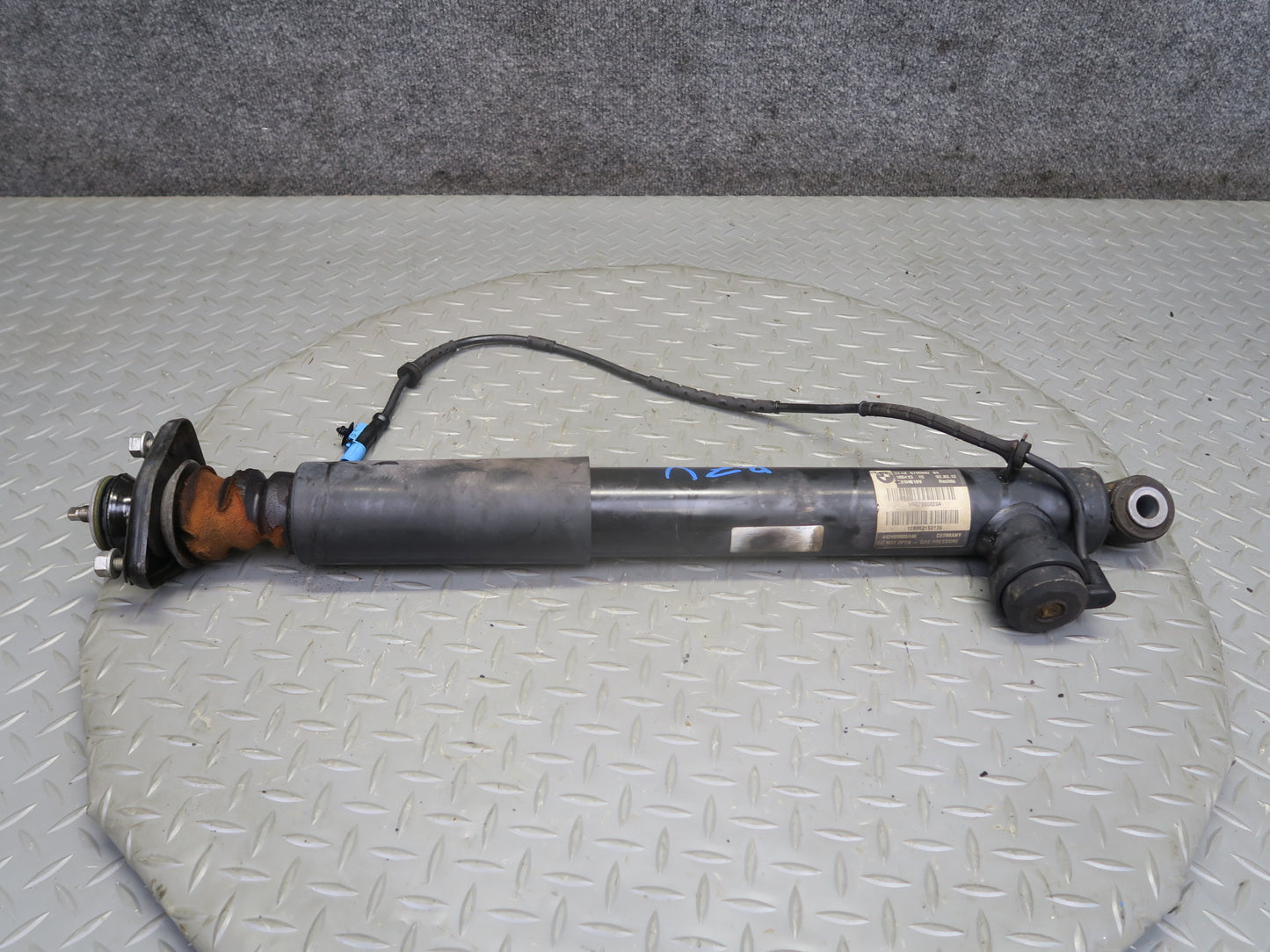 09-16 BMW E89 Z4 Set of 2 Rear Left Right VDC Adaptive Strut Shock Absorber OEM