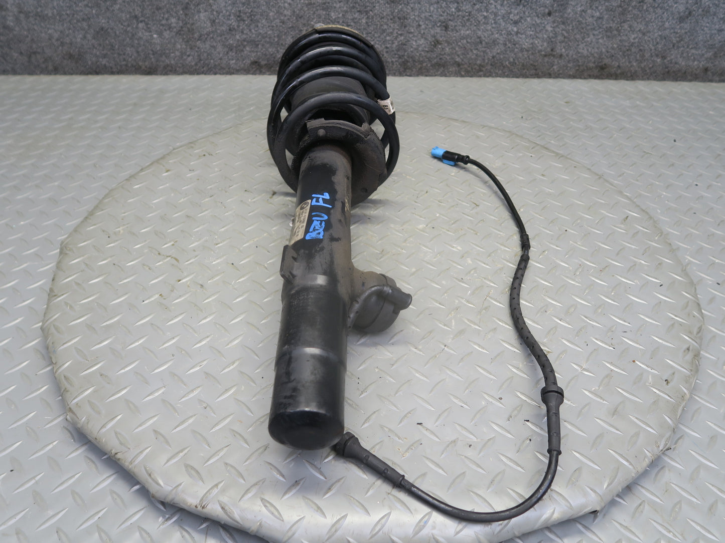 09-16 BMW E89 Z4 28i 30i Set of 2 Front VDC Adaptive Strut Shock Absorber OEM