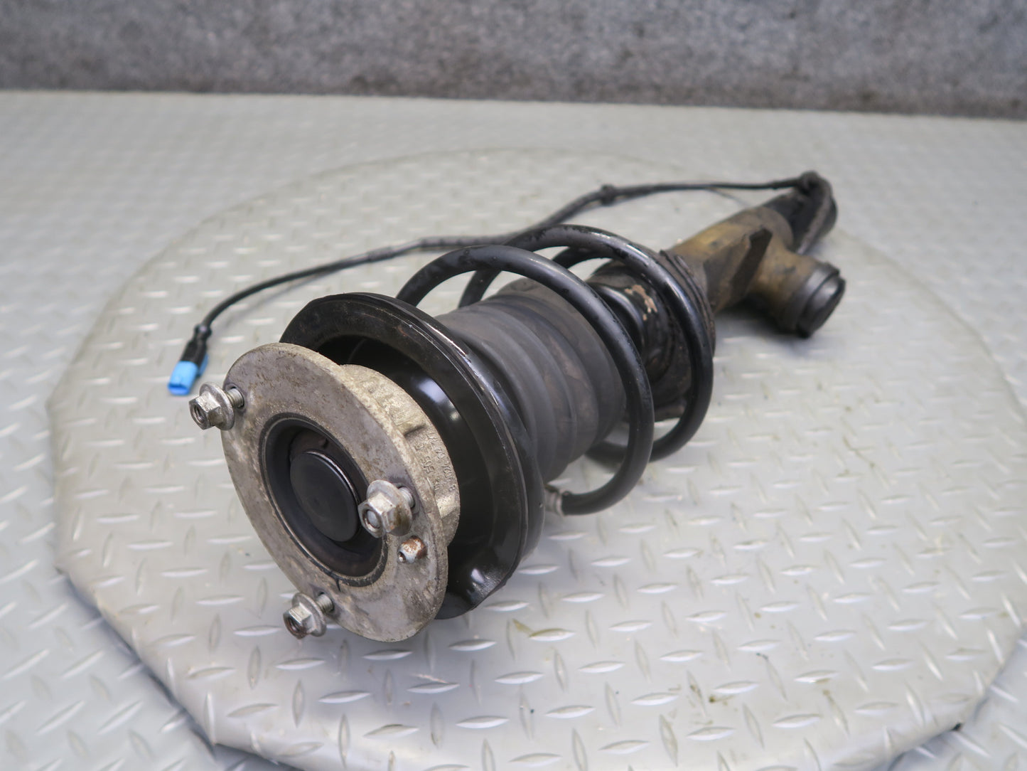 09-16 BMW E89 Z4 28i 30i Set of 2 Front VDC Adaptive Strut Shock Absorber OEM