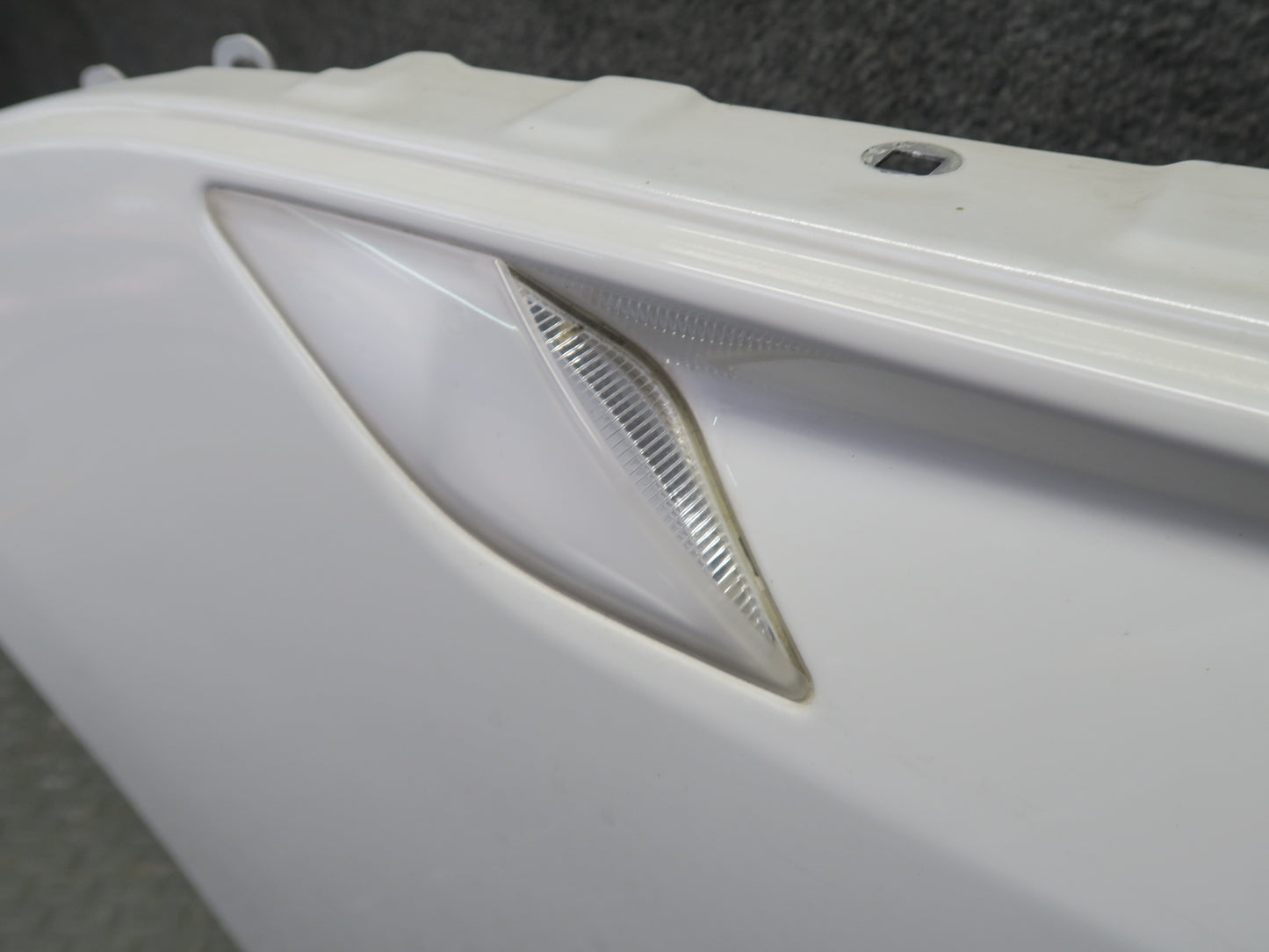 09-13 BMW E89 Z4 Front Left Fender Shell Cover Panel White OEM