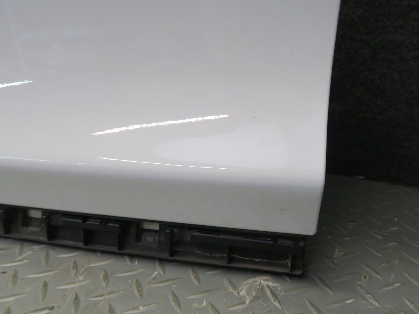 09-13 BMW E89 Z4 Front Left Fender Shell Cover Panel White OEM