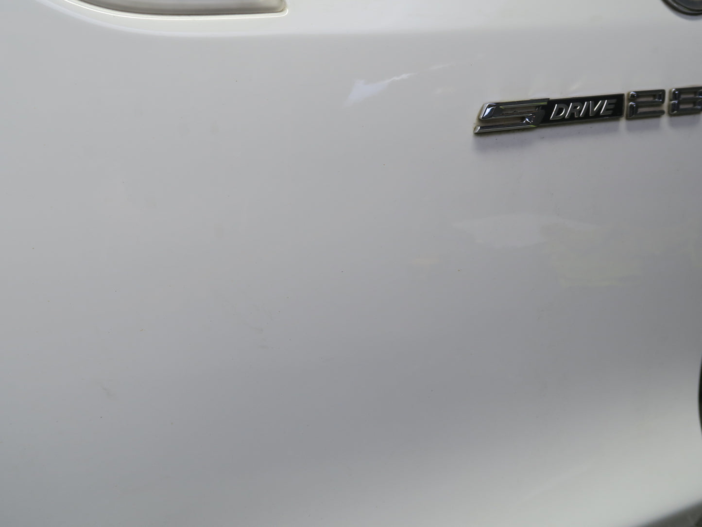09-13 BMW E89 Z4 Front Left Fender Shell Cover Panel White OEM