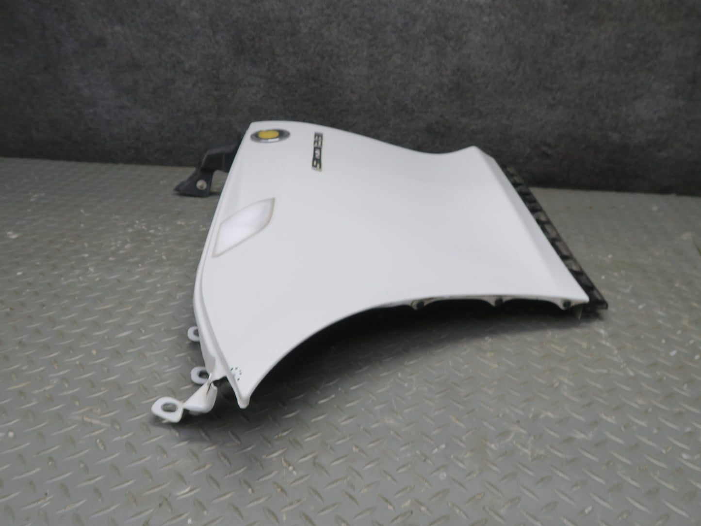 09-13 BMW E89 Z4 Front Left Fender Shell Cover Panel White OEM