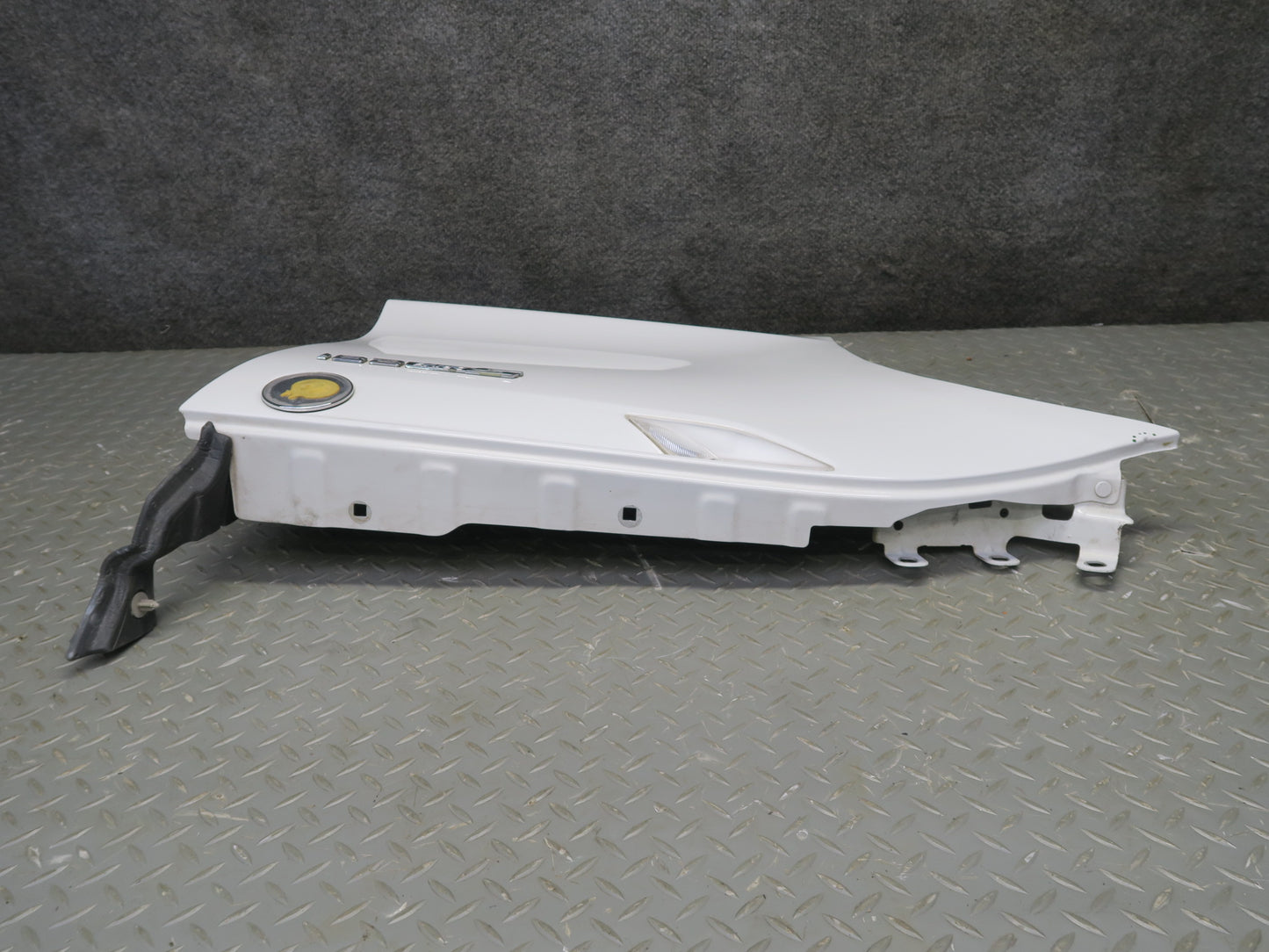 09-13 BMW E89 Z4 Front Left Fender Shell Cover Panel White OEM