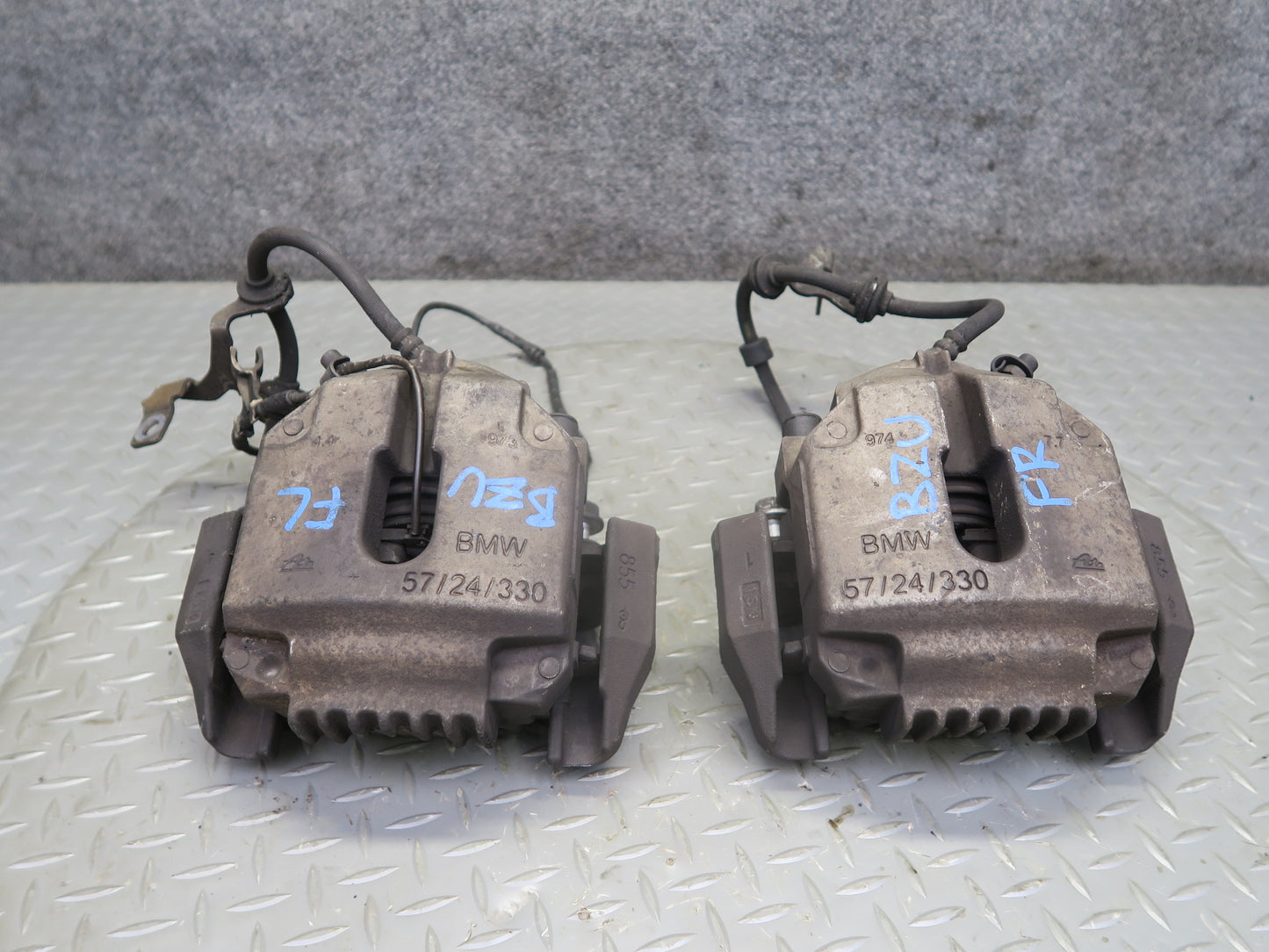 09-16 BMW E89 Z4 28i 30i 35i RWD Set of 2 Front Left Right Brake Caliper 84K OEM