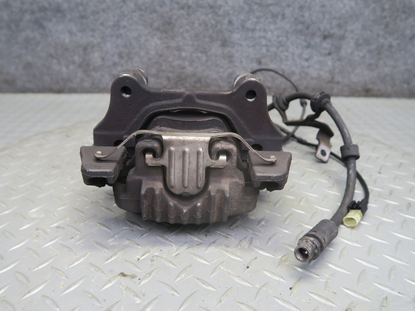 09-16 BMW E89 Z4 28i 30i 35i RWD Set of 2 Front Left Right Brake Caliper 84K OEM
