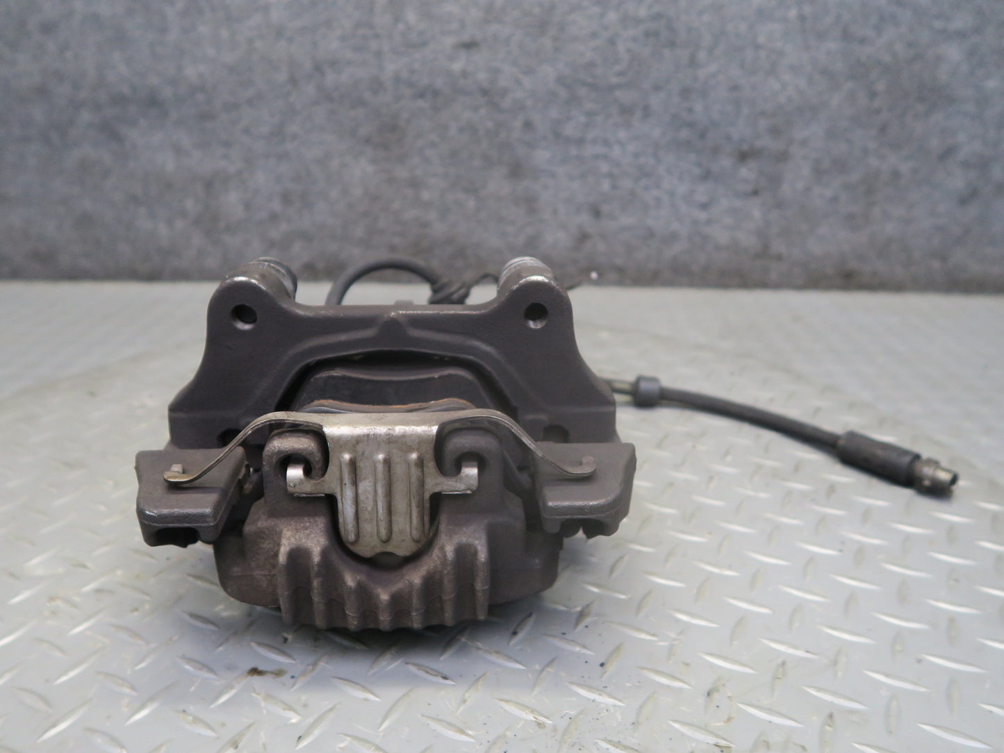 09-16 BMW E89 Z4 28i 30i 35i RWD Set of 2 Front Left Right Brake Caliper 84K OEM