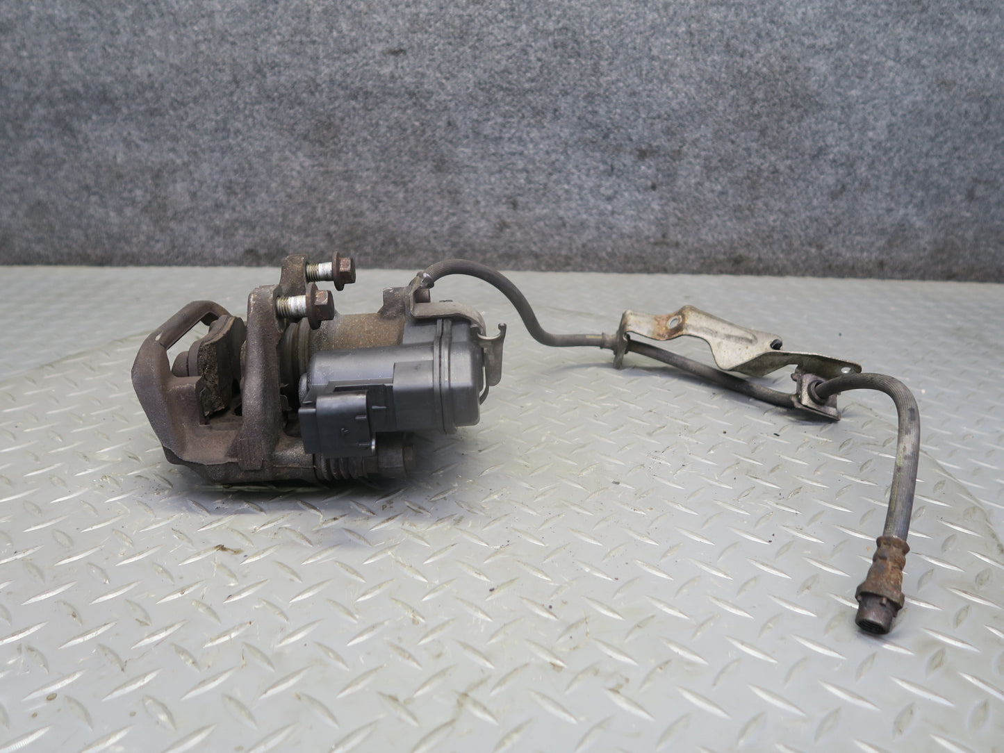 09-16 BMW E89 Z4 Set of 2 Rear Left & Right Brake Caliper 84K Miles OEM