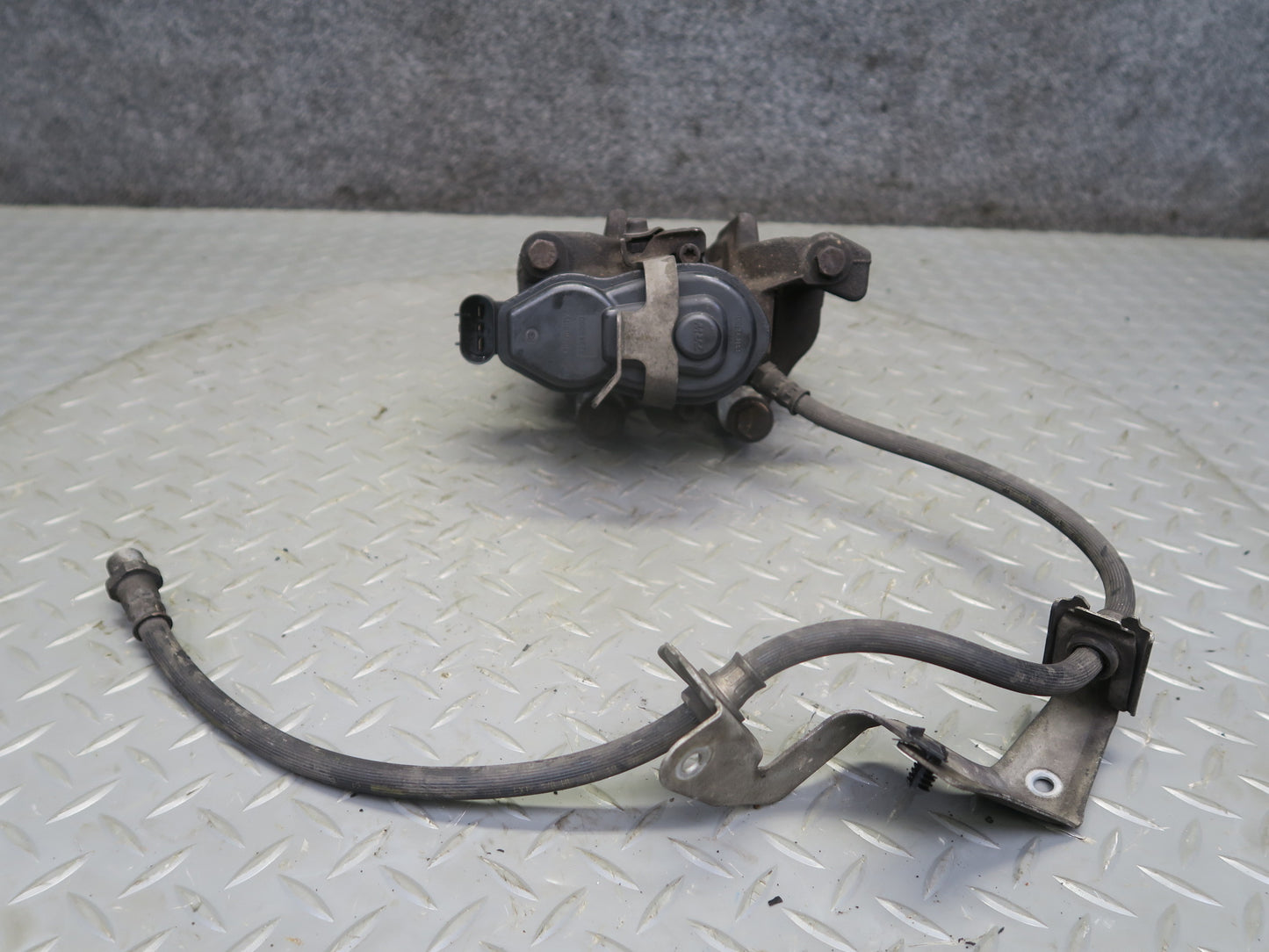 09-16 BMW E89 Z4 Set of 2 Rear Left & Right Brake Caliper 84K Miles OEM