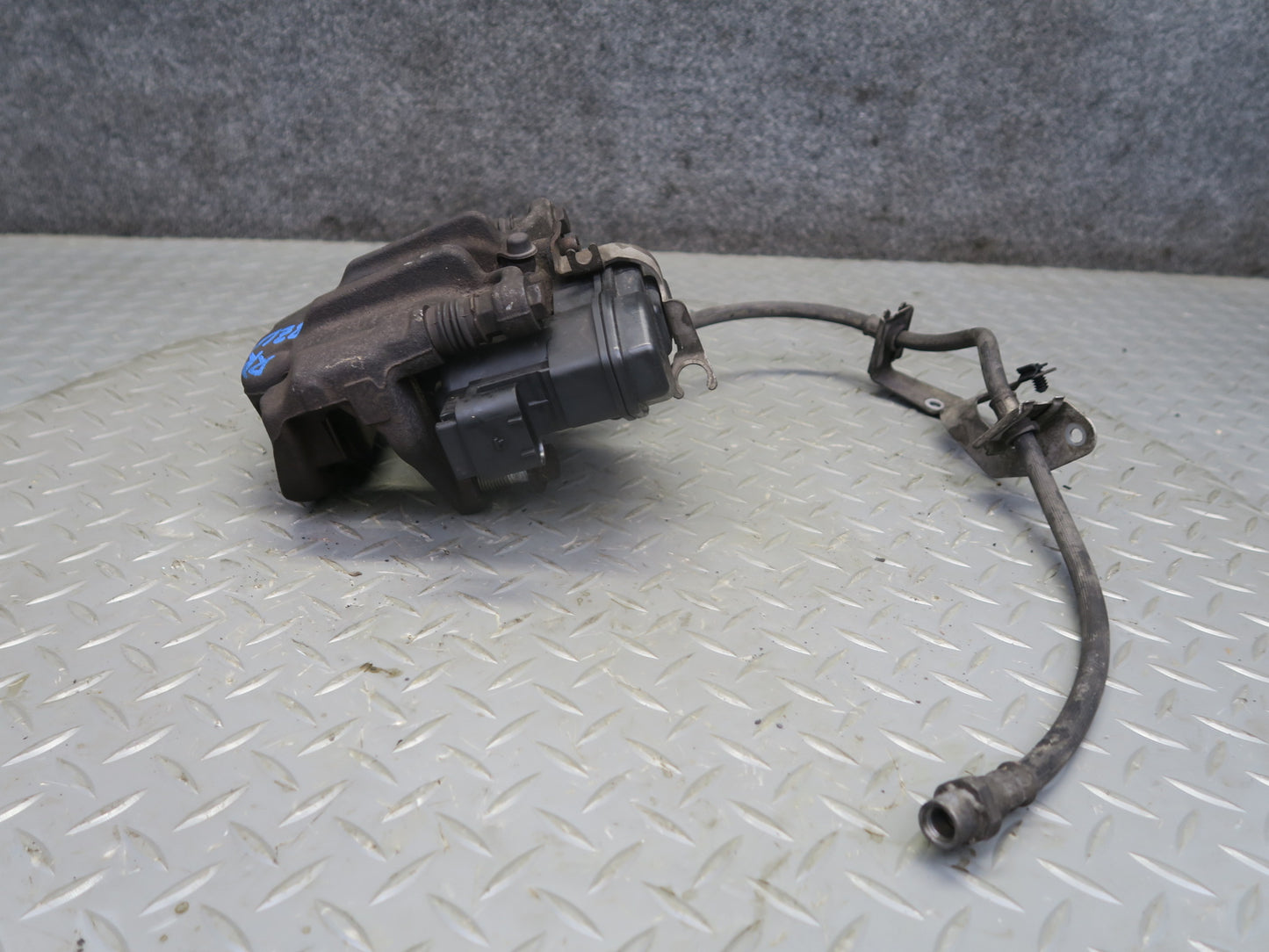 09-16 BMW E89 Z4 Set of 2 Rear Left & Right Brake Caliper 84K Miles OEM