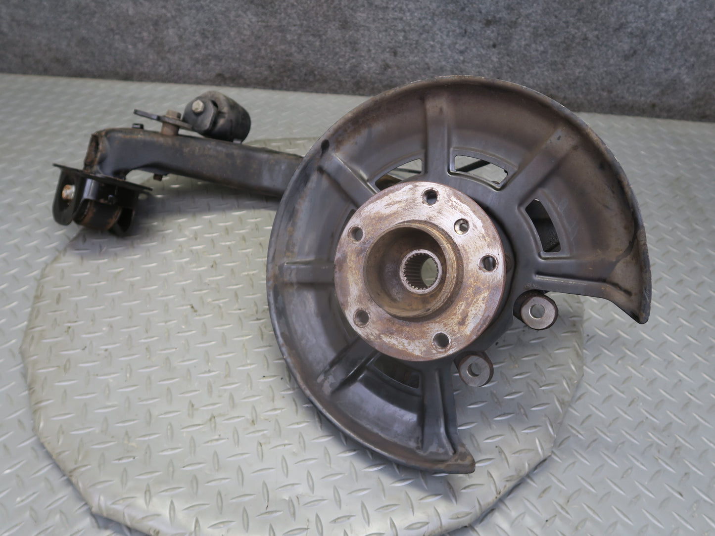 09-16 BMW E89 Z4 Rear Right Spindle Knuckle Wheel Hub Trailing Arm 84K Miles OEM