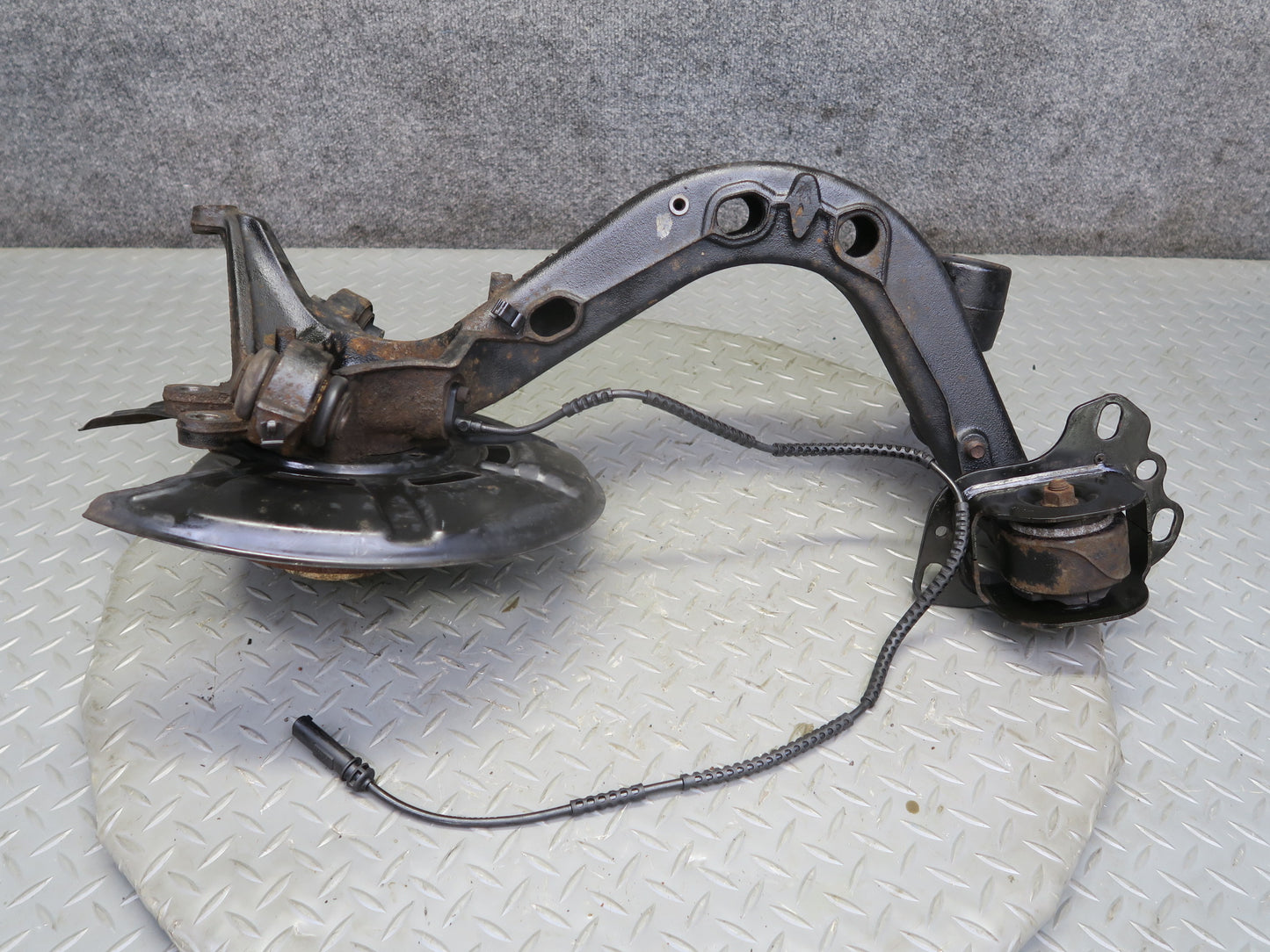 09-16 BMW E89 Z4 Rear Right Spindle Knuckle Wheel Hub Trailing Arm 84K Miles OEM