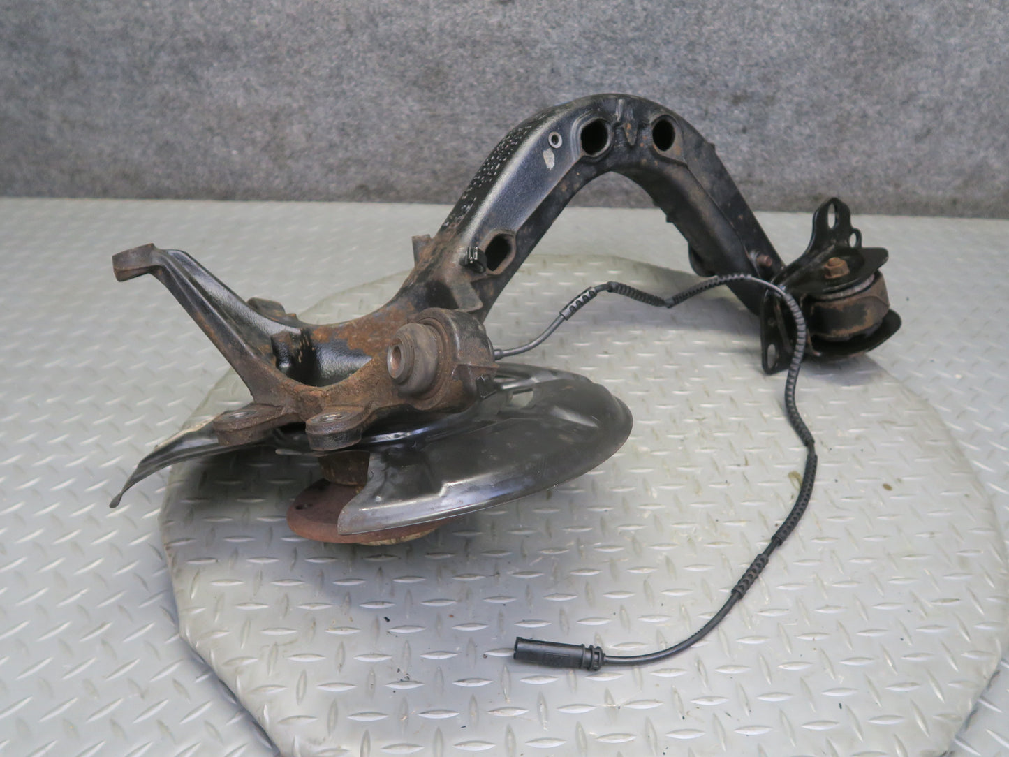 09-16 BMW E89 Z4 Rear Right Spindle Knuckle Wheel Hub Trailing Arm 84K Miles OEM