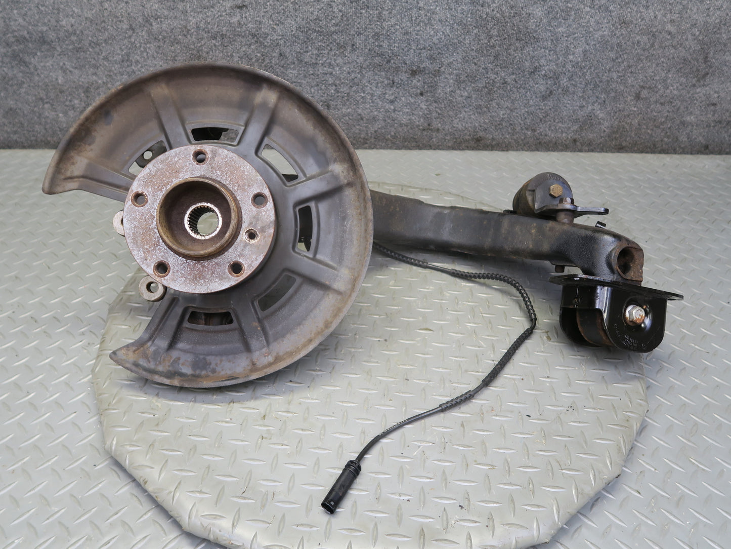 09-16 BMW E89 Z4 Rear Left Spindle Knuckle Wheel Hub Trailing Arm 84K Miles OEM