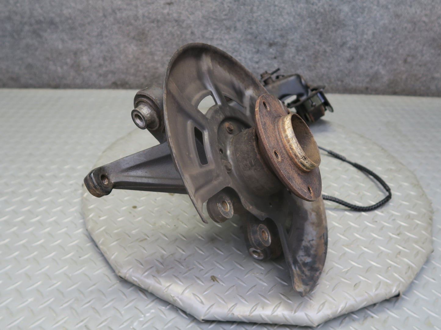 09-16 BMW E89 Z4 Rear Left Spindle Knuckle Wheel Hub Trailing Arm 84K Miles OEM