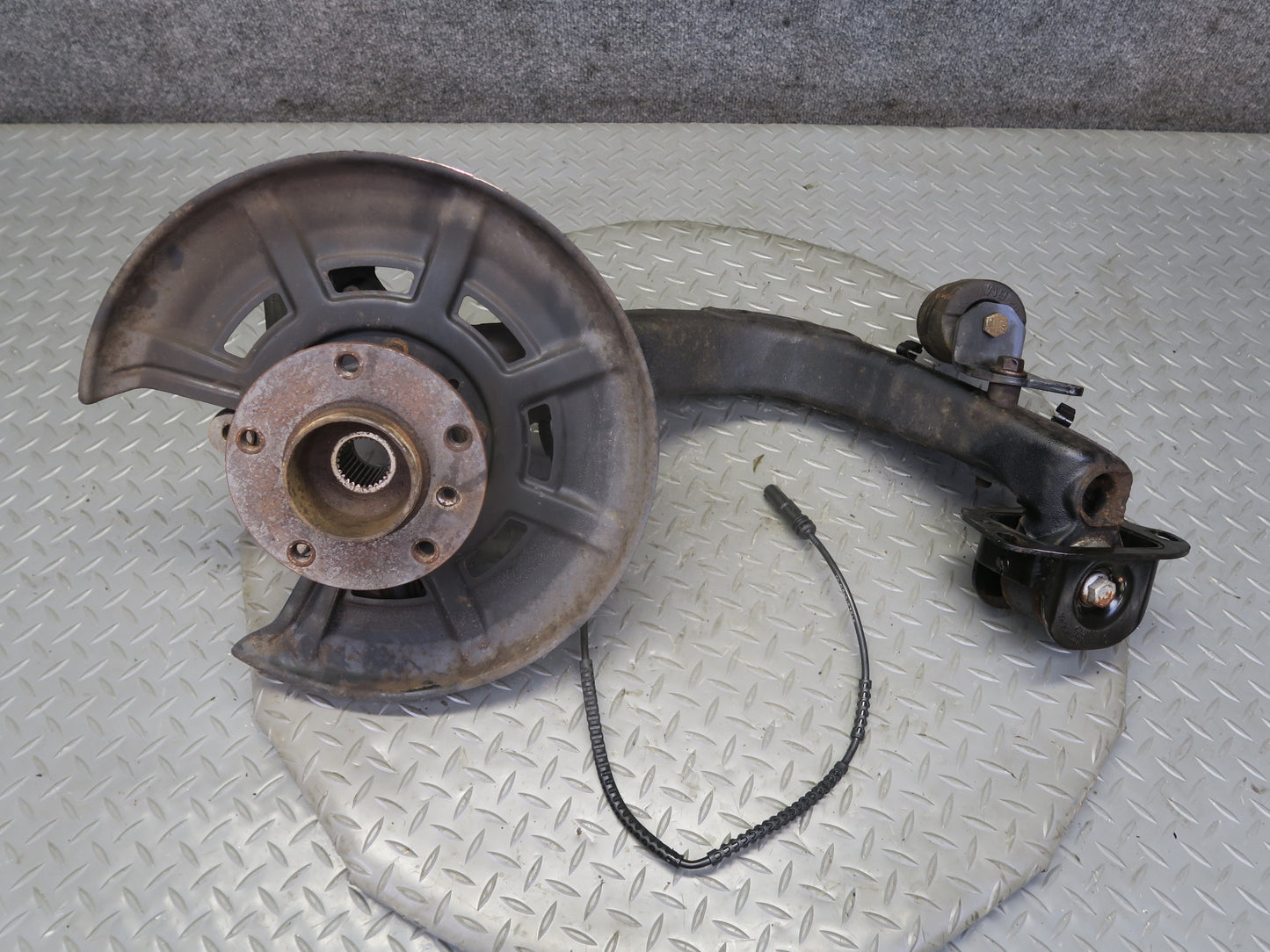 09-16 BMW E89 Z4 Rear Left Spindle Knuckle Wheel Hub Trailing Arm 84K Miles OEM