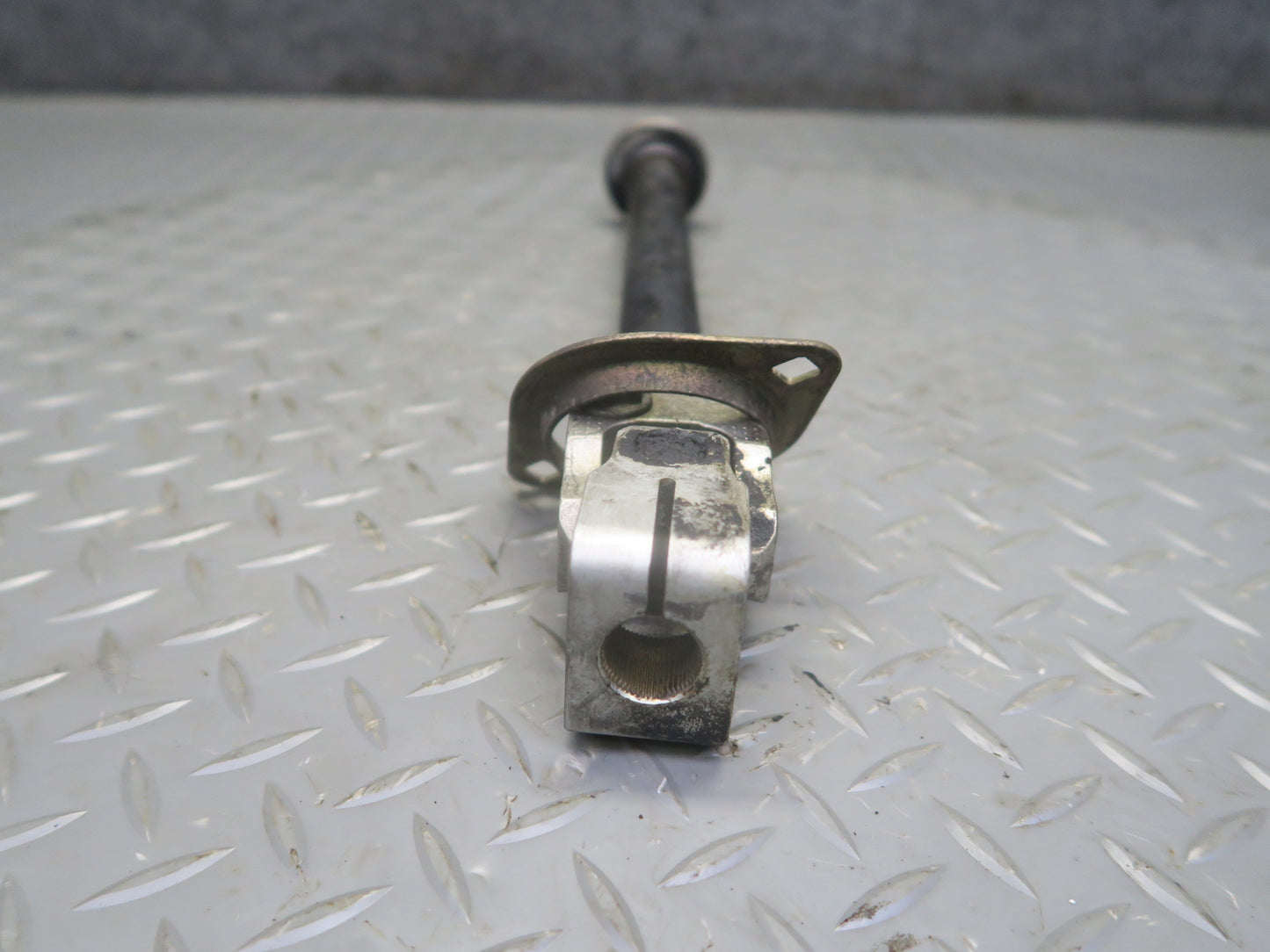 2002-2012 Mercedes W463 G500 Steering Column U Joint Shaft