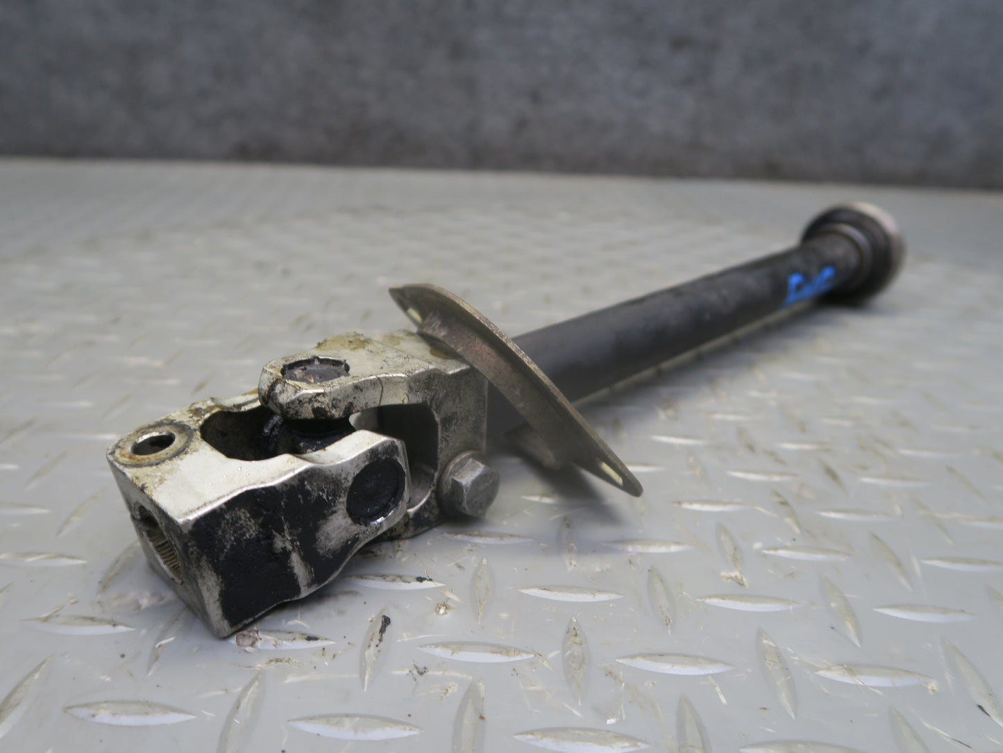 2002-2012 Mercedes W463 G500 Steering Column U Joint Shaft