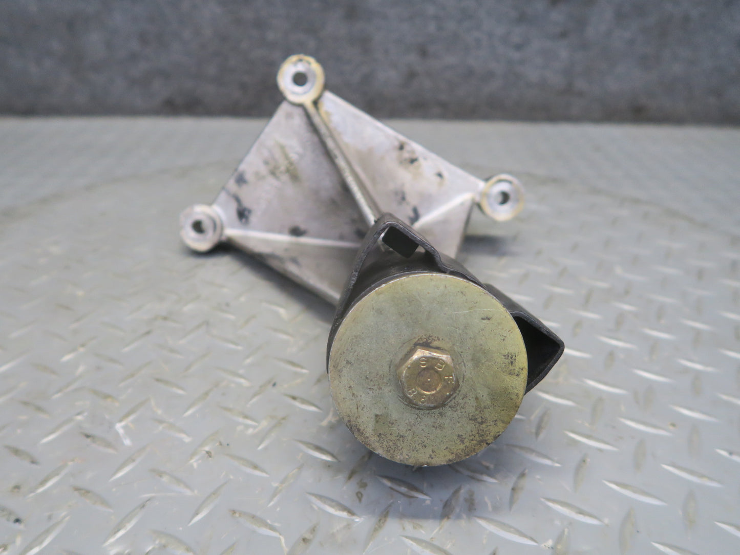 2002-2012 Mercedes W463 G500 Front Transfer Case Mount Support 4632850902