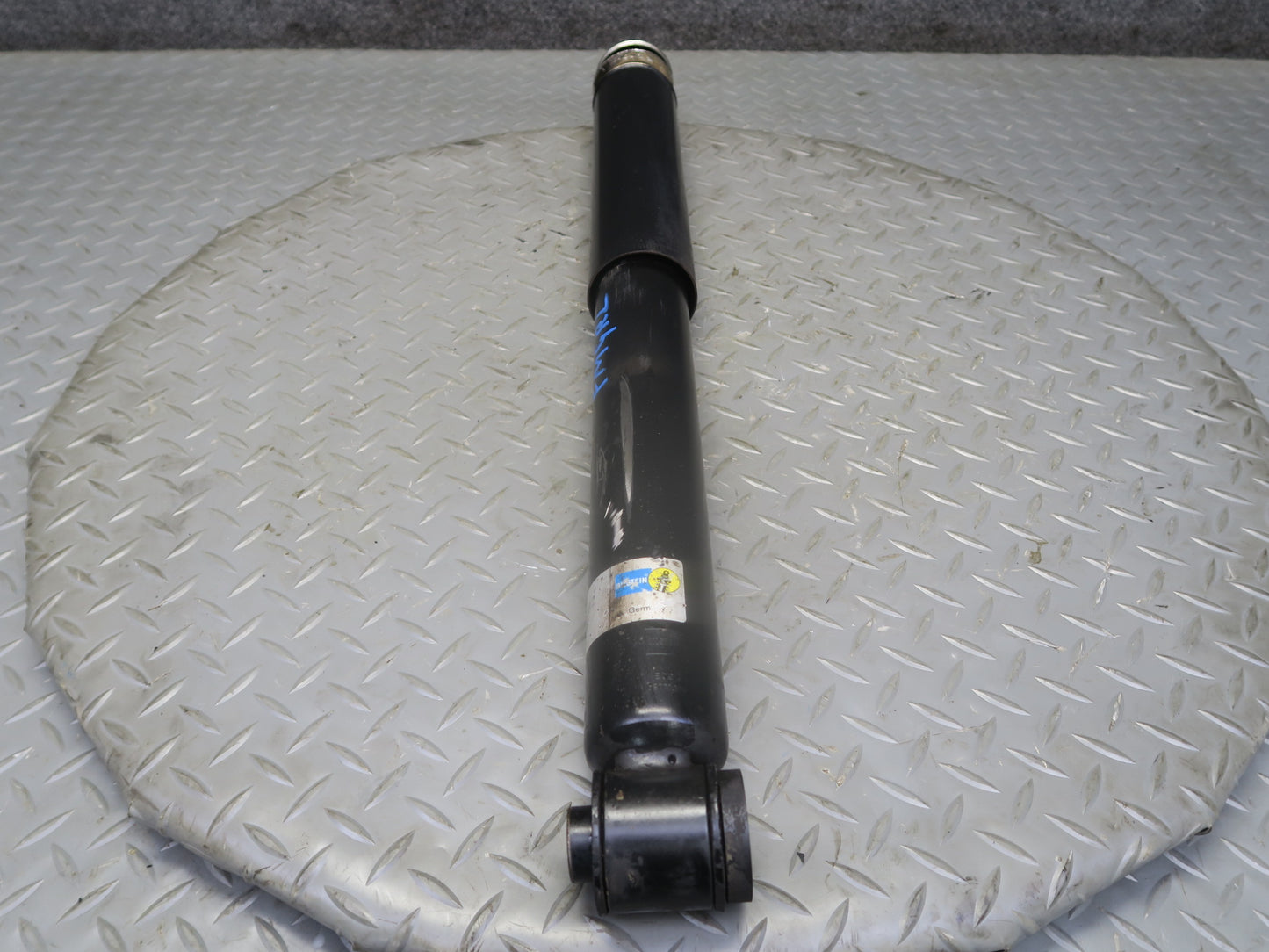 02-12 Mercedes W463 G500 Rear Left & Right Bilstein Strut Shock Absorber Set