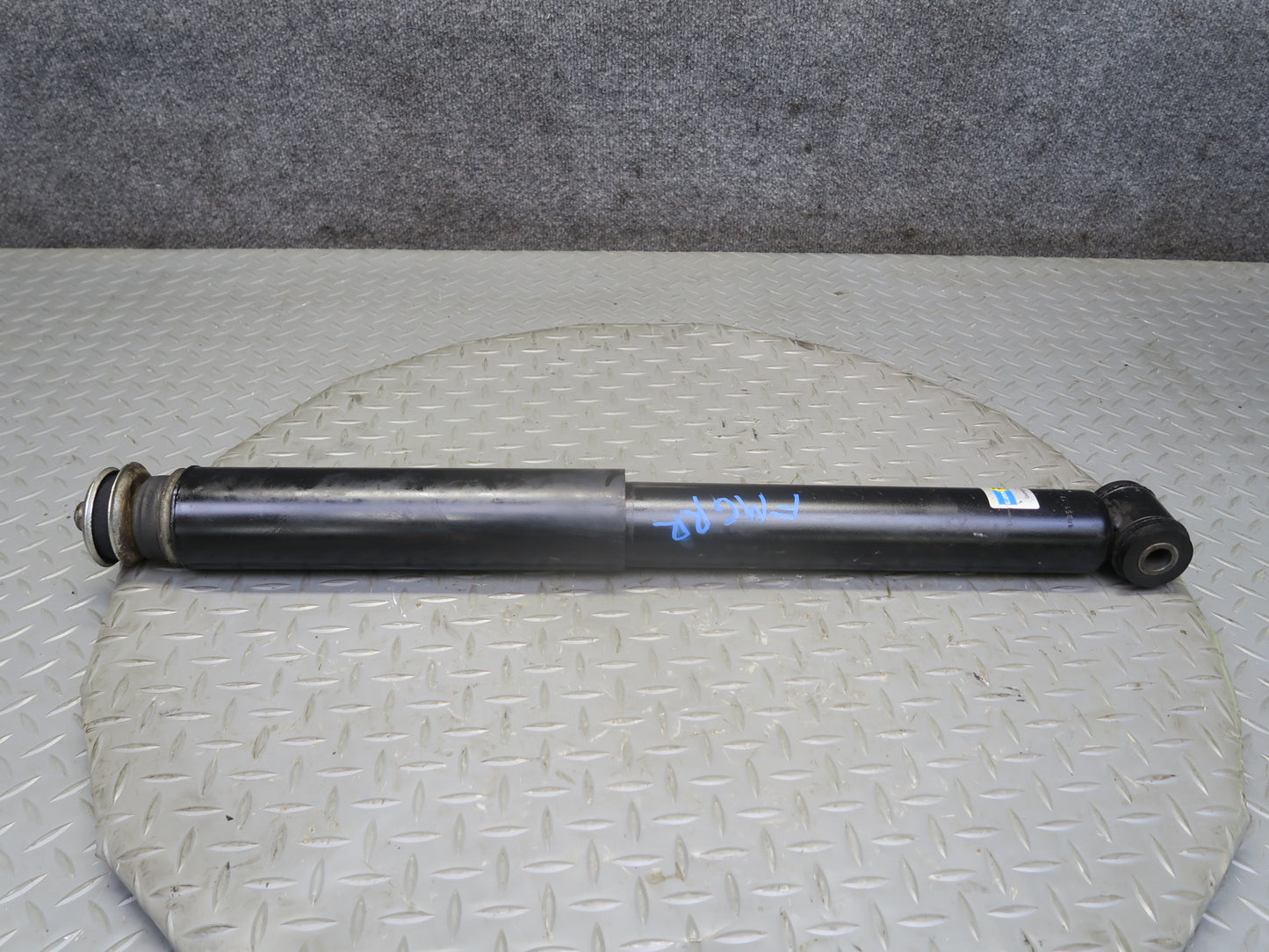 02-12 Mercedes W463 G500 Rear Left & Right Bilstein Strut Shock Absorber Set