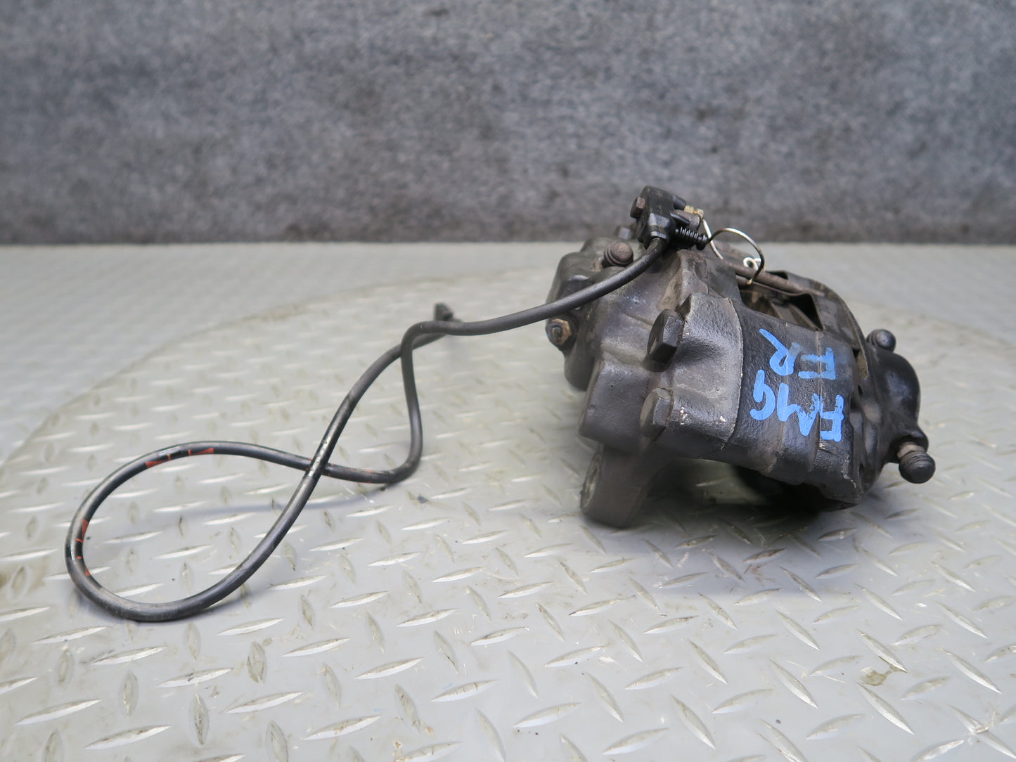 2002-2012 Mercedes W463 G500 Front Left & Right Brake Caliper Set of 2