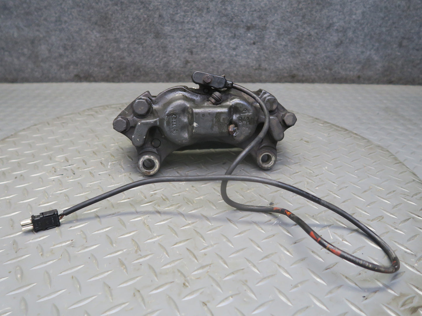 2002-2012 Mercedes W463 G500 Front Left & Right Brake Caliper Set of 2