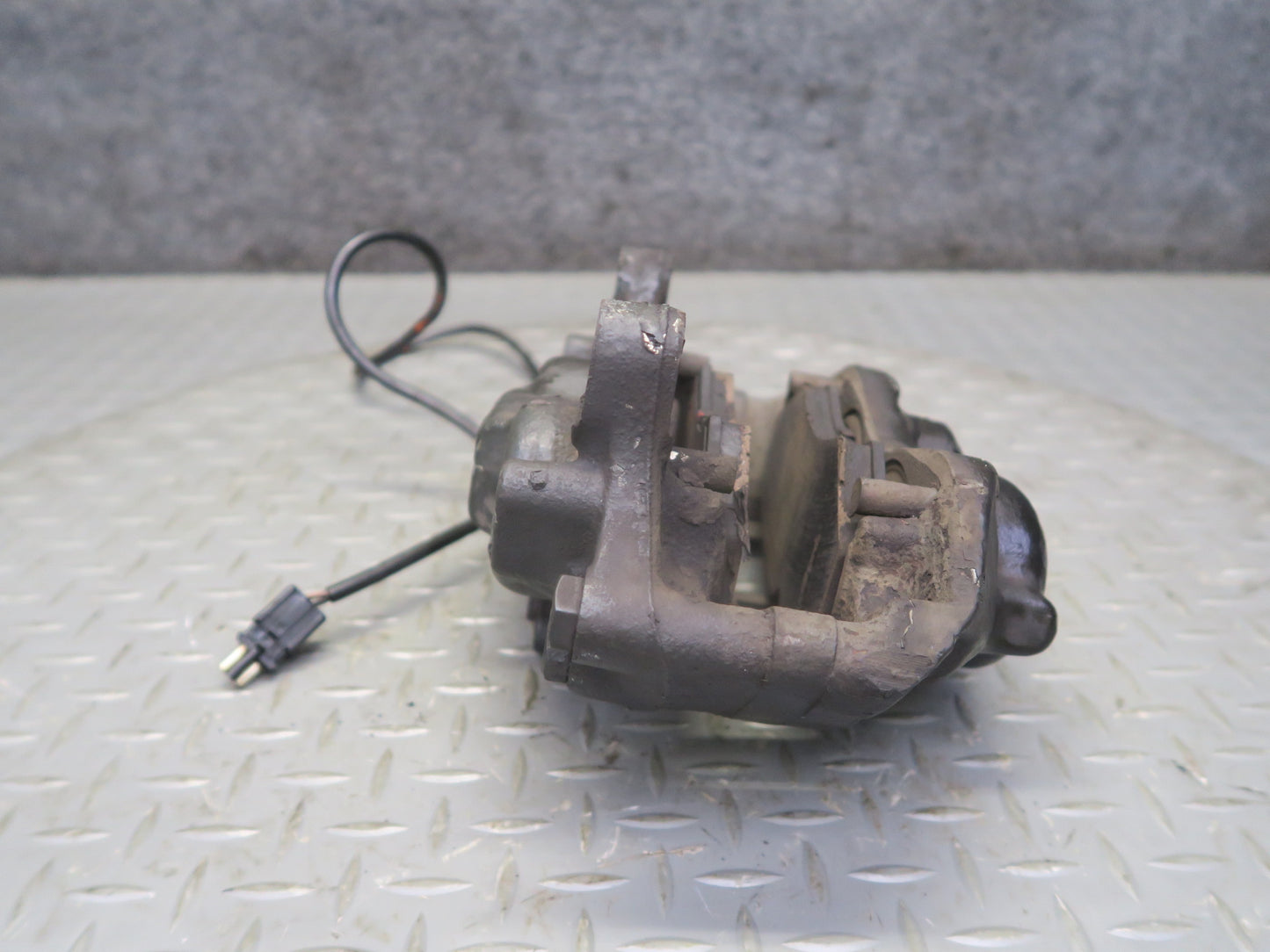 2002-2012 Mercedes W463 G500 Front Left & Right Brake Caliper Set of 2