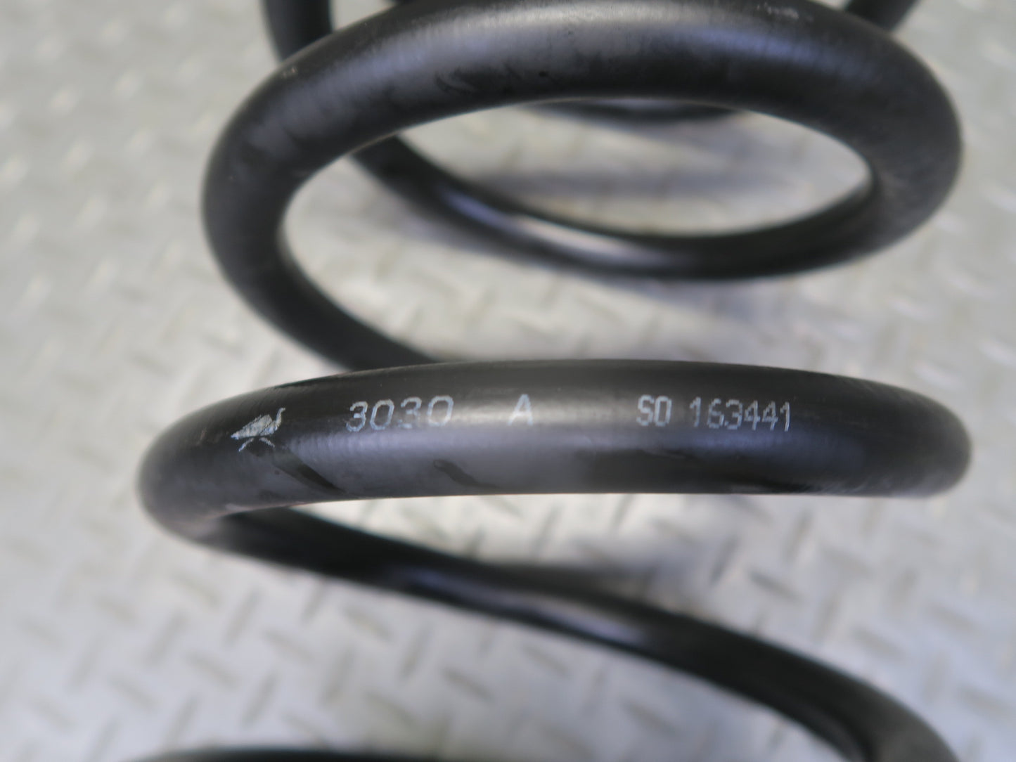2002-2012 Mercedes W463 G500 4DOOR Rear Left  & Right  Coil Spring Set of 2