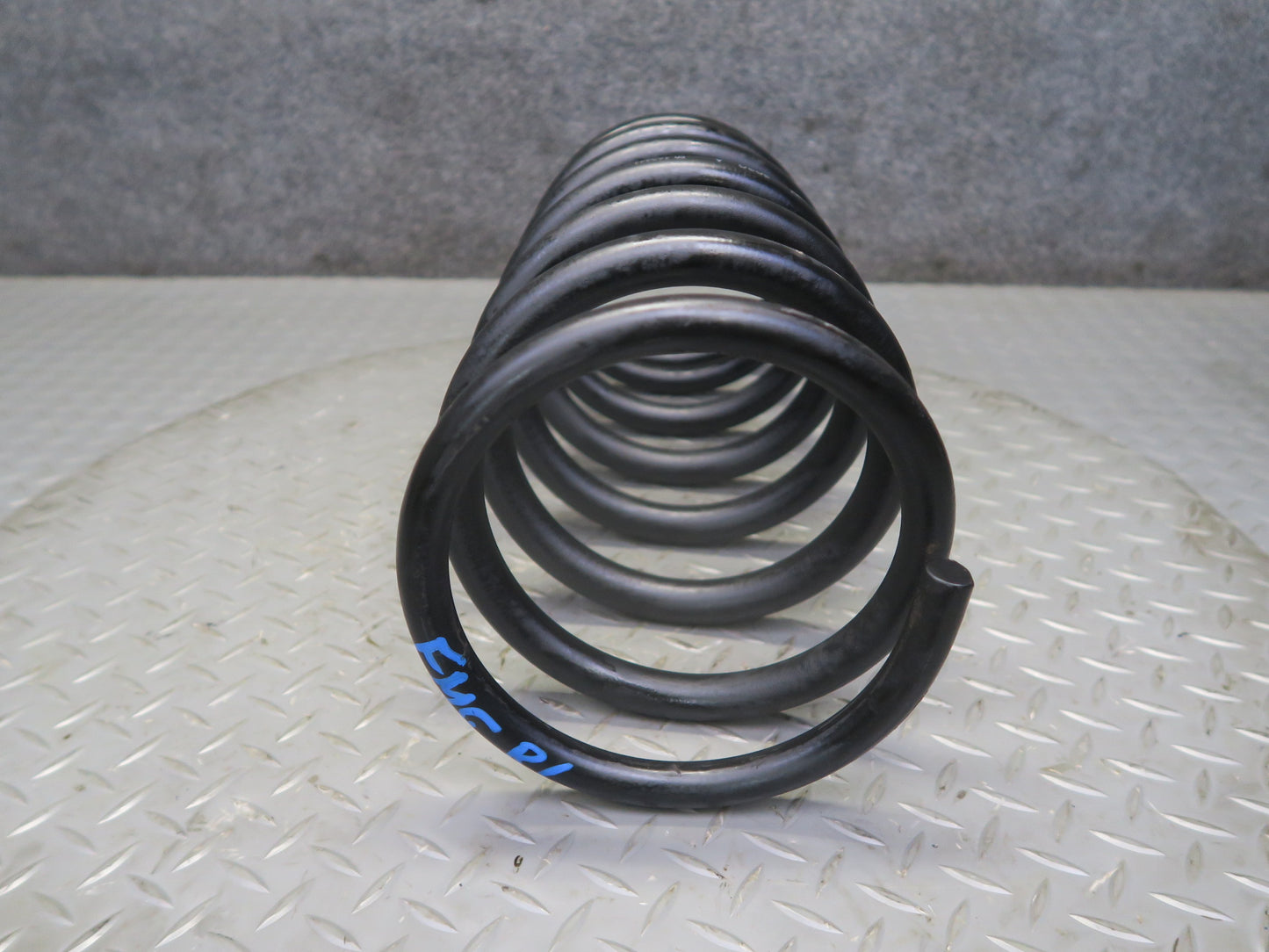 2002-2012 Mercedes W463 G500 4DOOR Rear Left  & Right  Coil Spring Set of 2