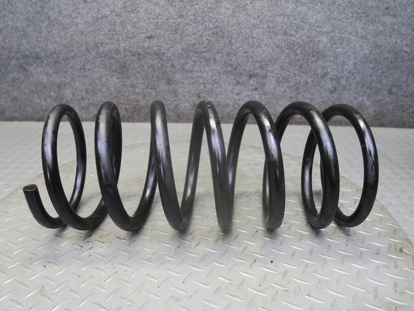 2002-2012 Mercedes W463 G500 4DOOR Rear Left  & Right  Coil Spring Set of 2