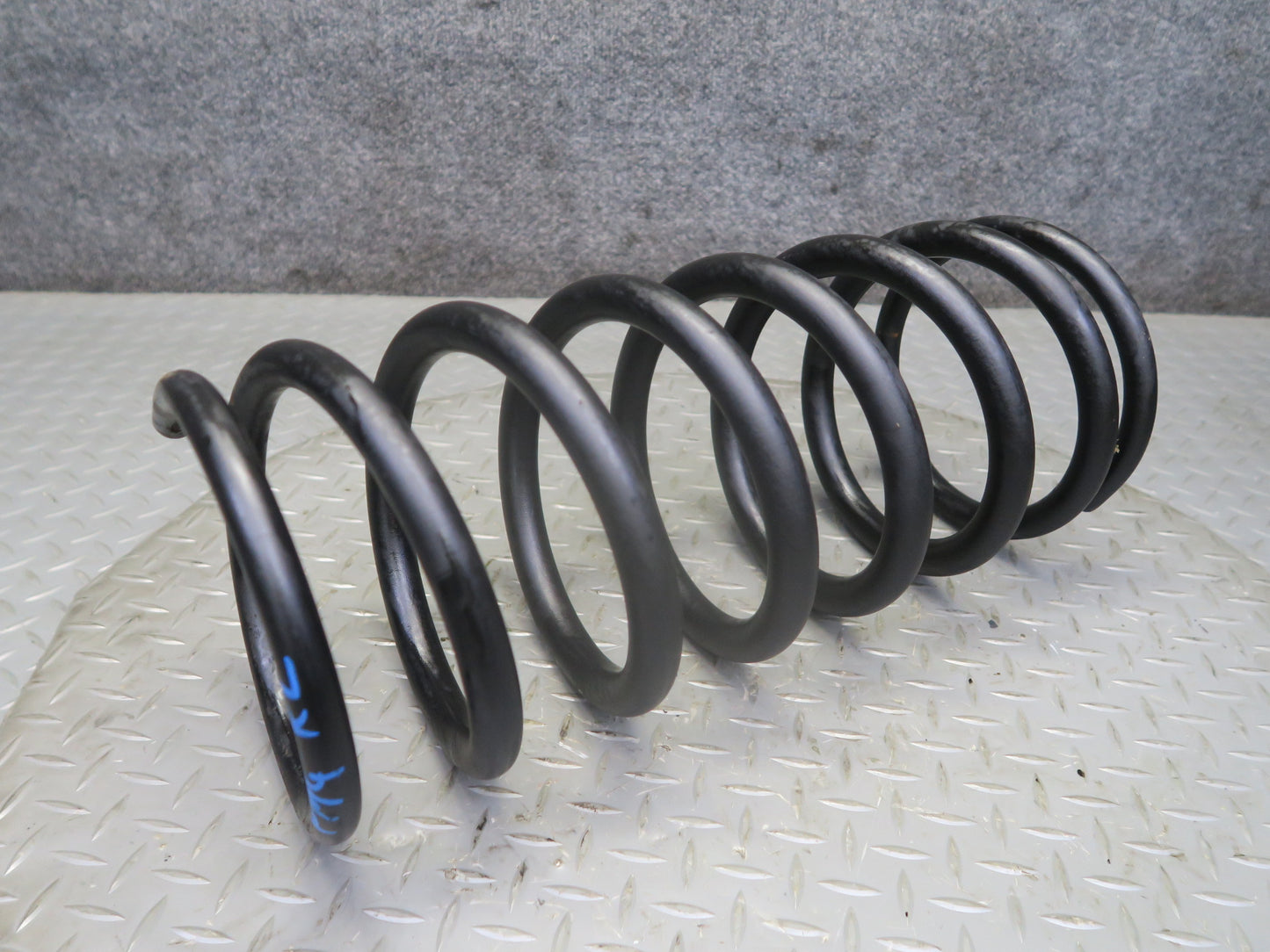 2002-2012 Mercedes W463 G500 4DOOR Rear Left  & Right  Coil Spring Set of 2