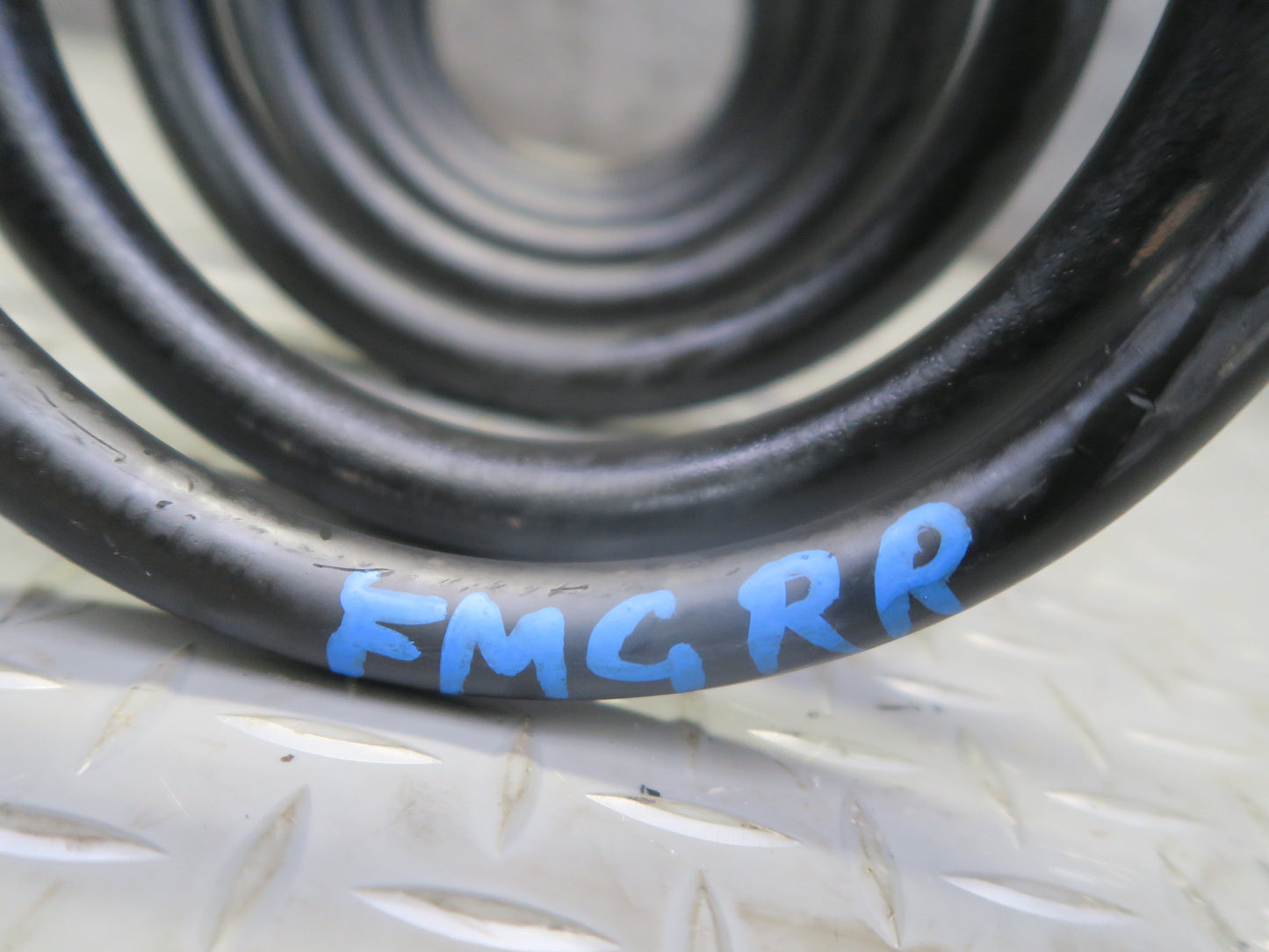 2002-2012 Mercedes W463 G500 4DOOR Rear Left  & Right  Coil Spring Set of 2