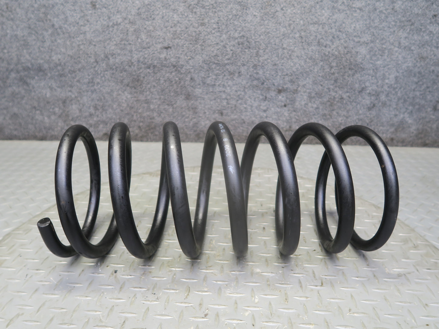 2002-2012 Mercedes W463 G500 4DOOR Rear Left  & Right  Coil Spring Set of 2