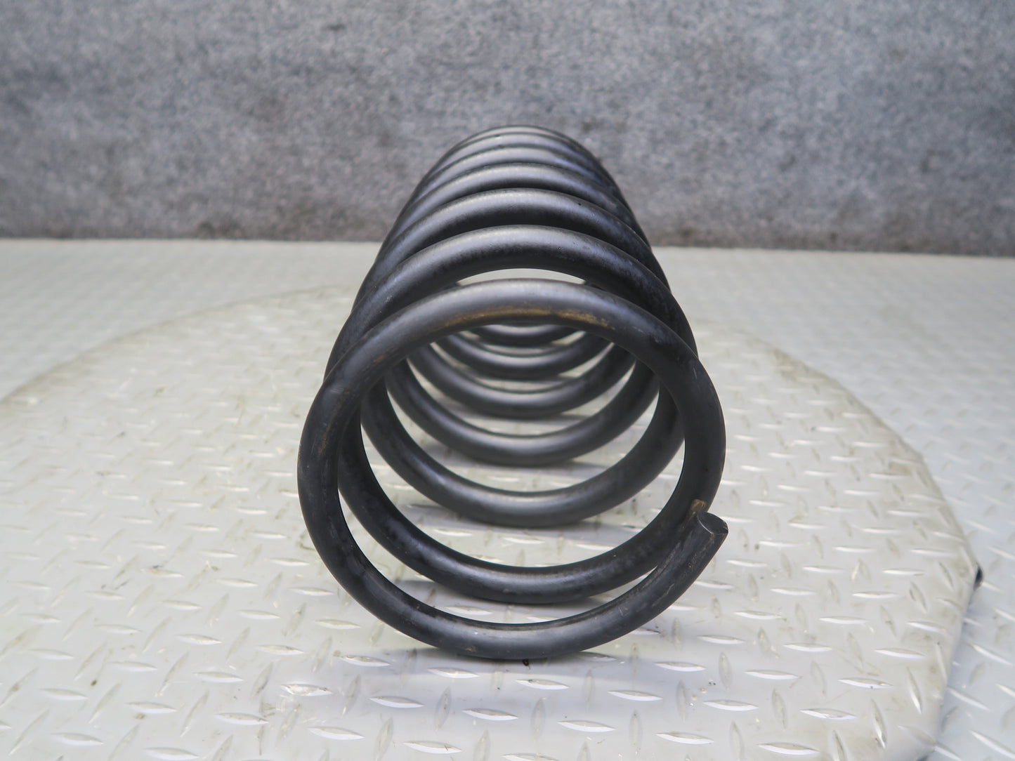 2002-2012 Mercedes W463 G500 4DOOR Rear Left  & Right  Coil Spring Set of 2