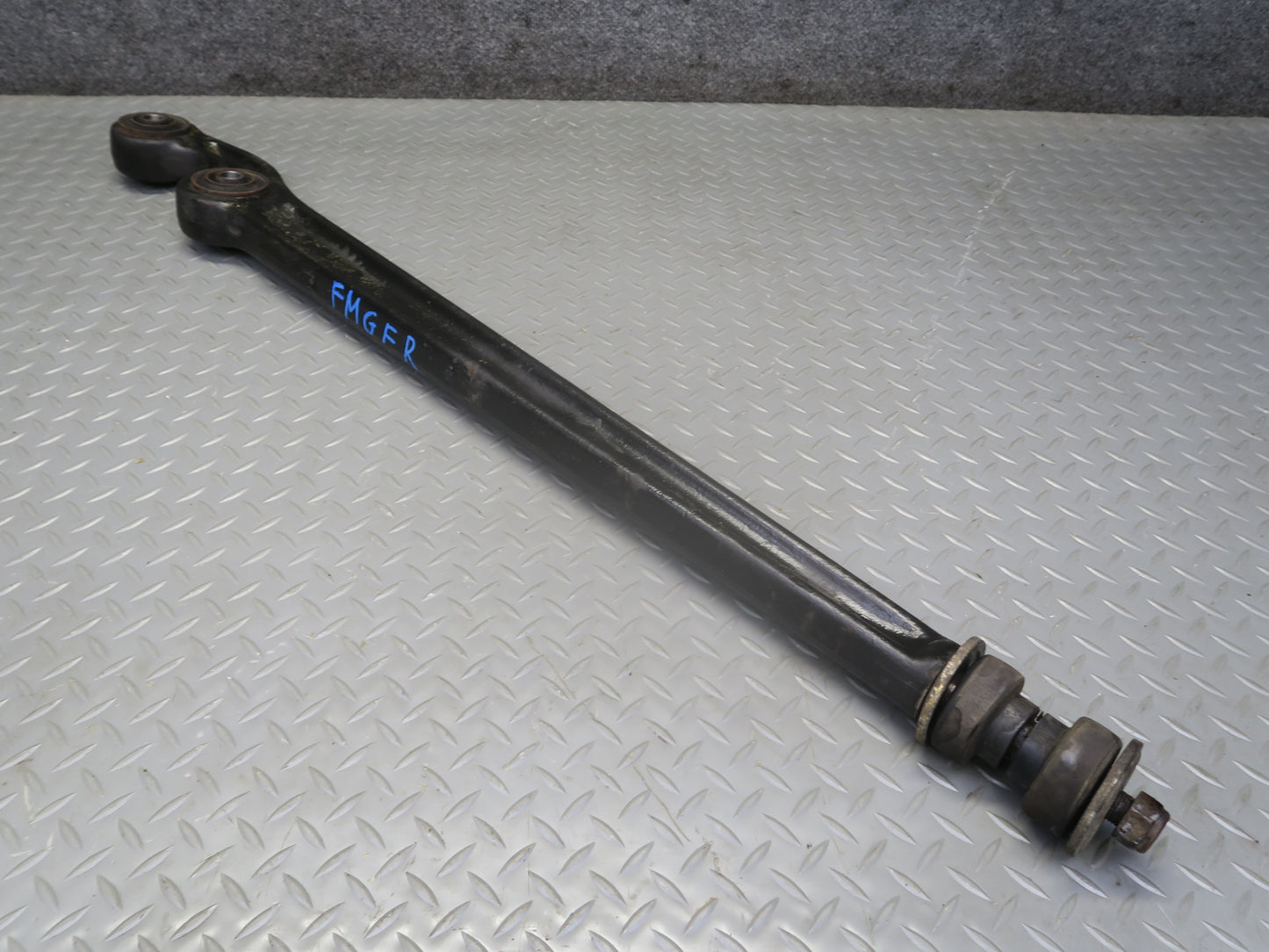 2002-2012 Mercedes W463 G500 Rear Right Lower Trailing Control  Arm 4613520005