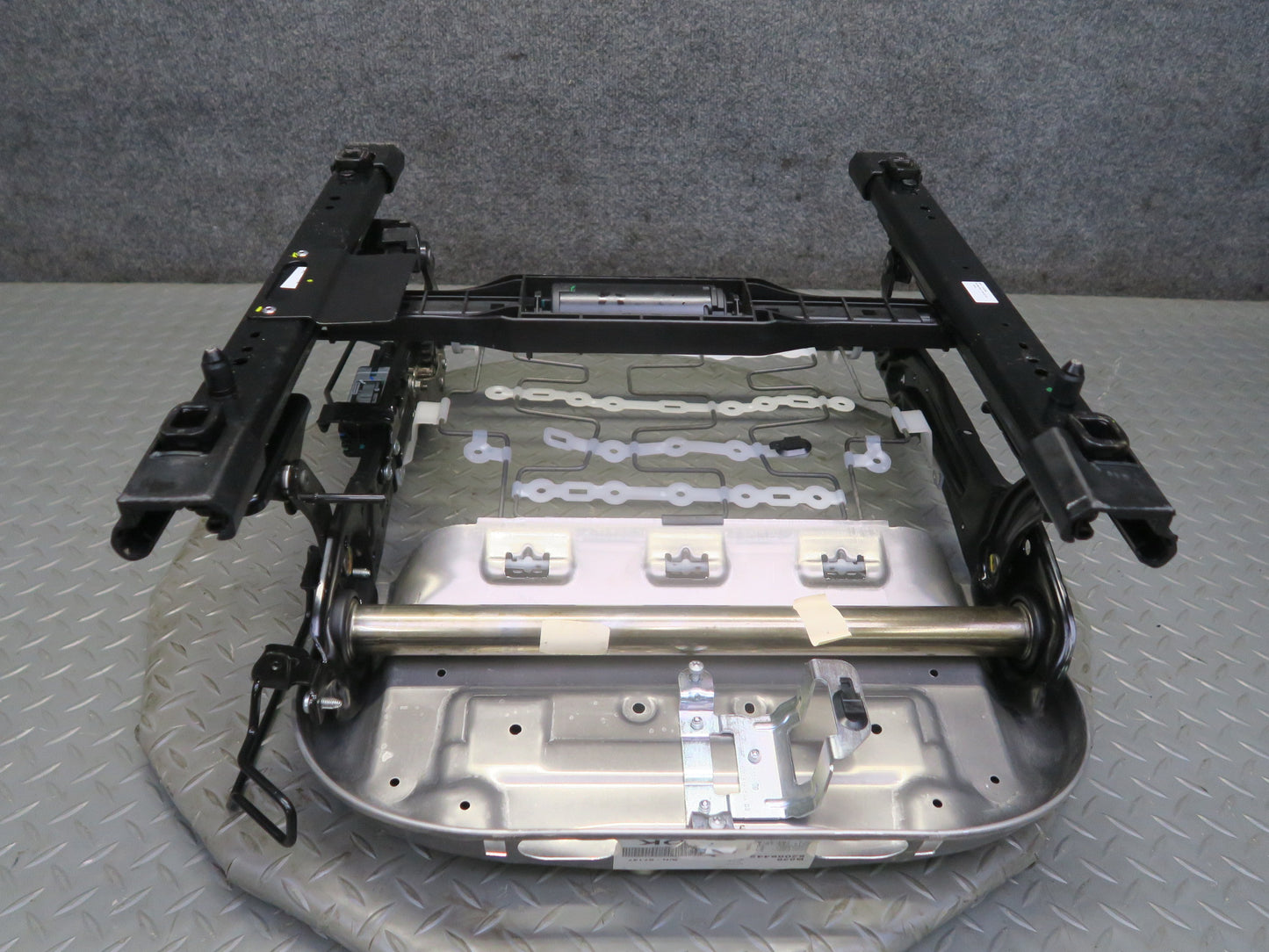 2017-2023 Alfa Romeo Stelvio Front Left Driver Side Seat Frame Track