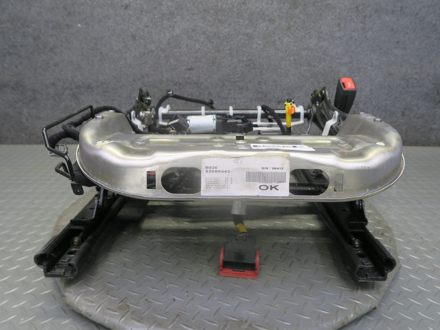 2017-2023 Alfa Romeo Stelvio Front Right Passenger Side Seat Frame Track