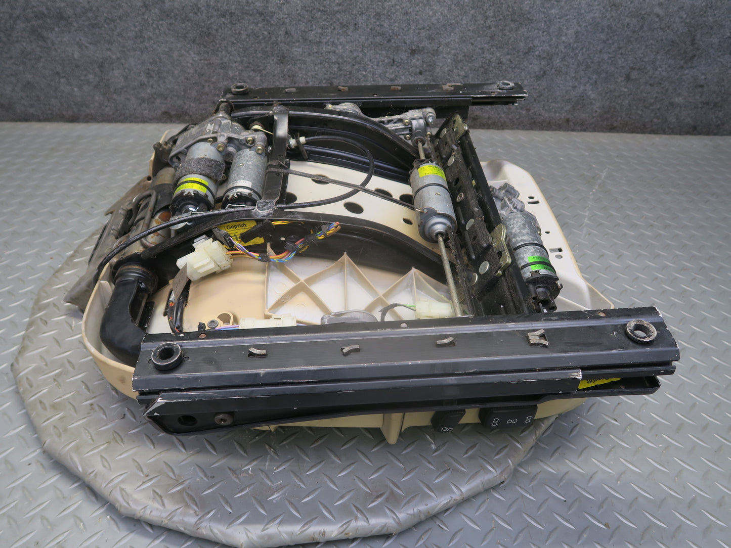 96-98 BMW E36 328iC Convertible Front Left Seat Lower Frame Track Rail Motor OEM