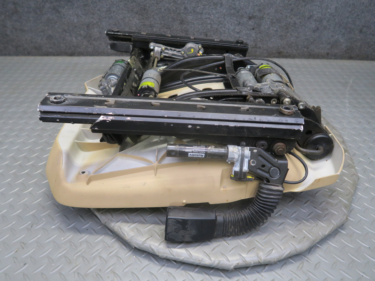 96-98 BMW E36 328iC Convertible Front Left Seat Lower Frame Track Rail Motor OEM