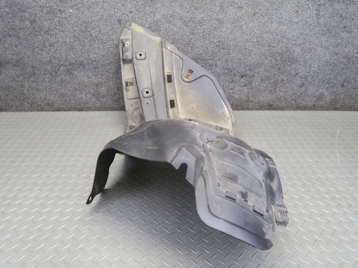 09-16 BMW E89 Z4 28i 35i Front Right Fender Liner Splash Shield 7191030 OEM