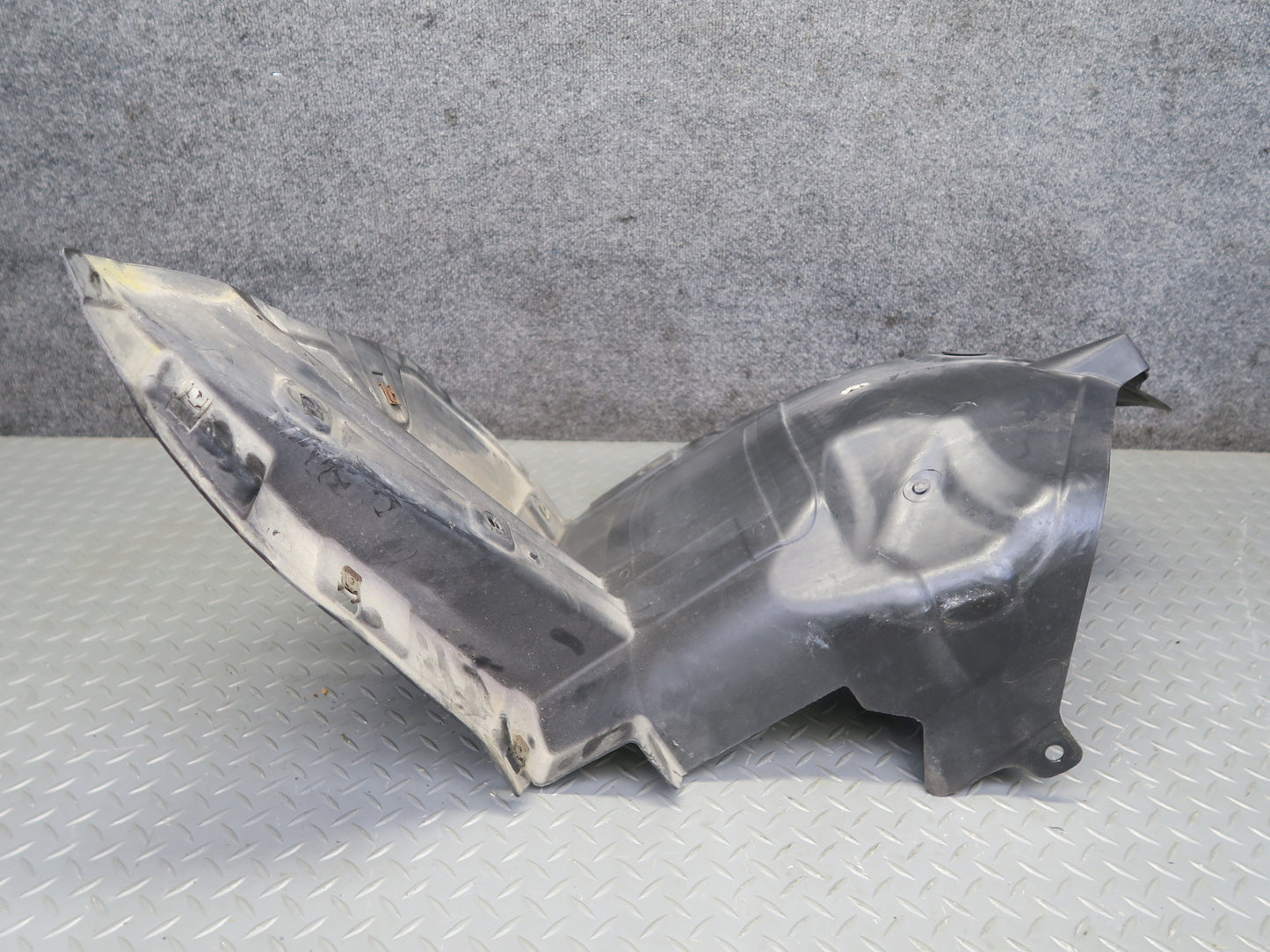 09-16 BMW E89 Z4 28i 35i Front Right Fender Liner Splash Shield 7191030 OEM