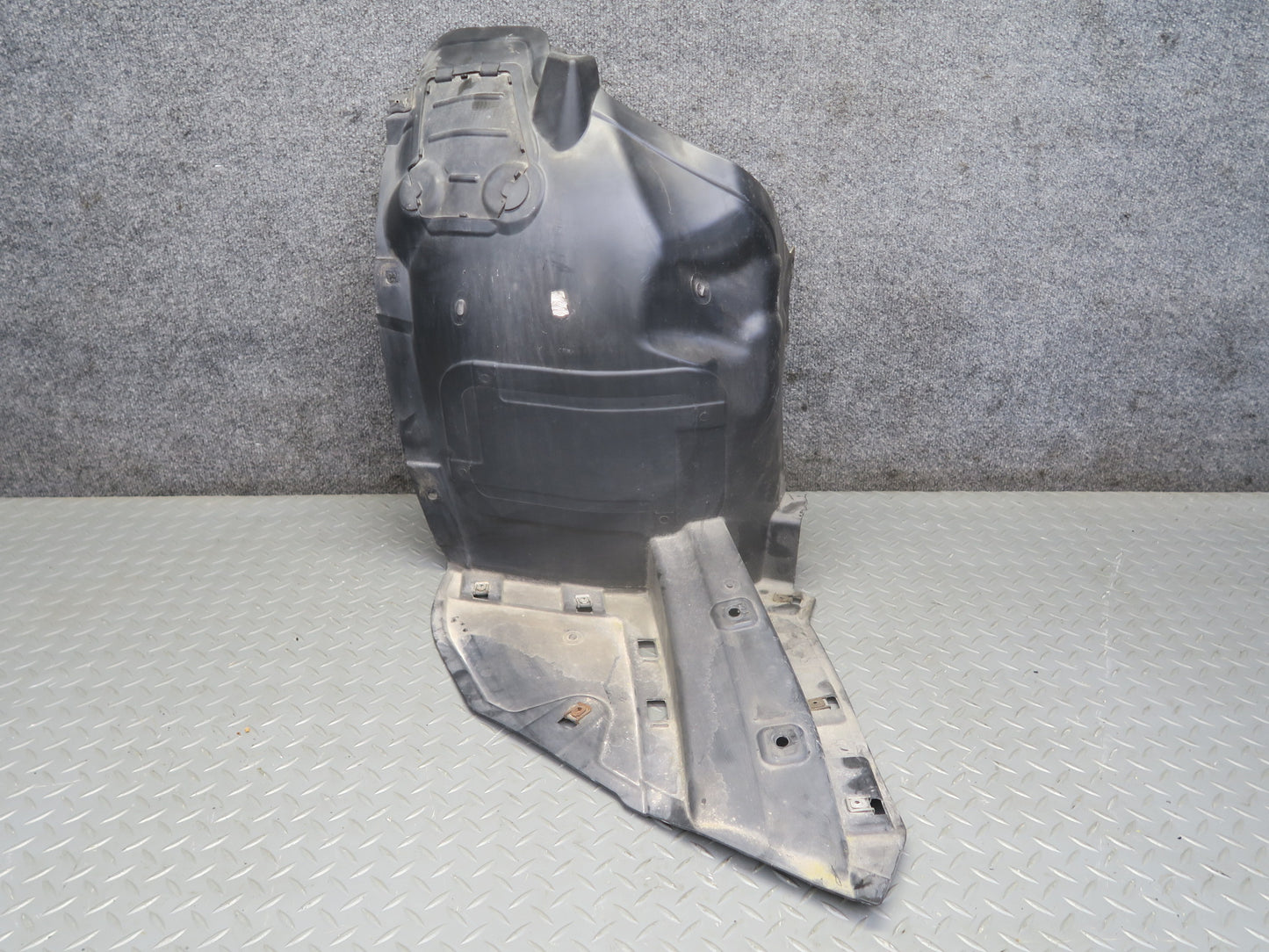 09-16 BMW E89 Z4 28i 35i Front Right Fender Liner Splash Shield 7191030 OEM