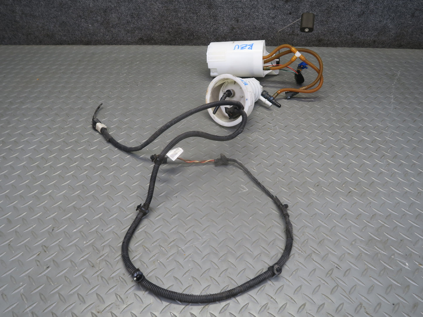 12-16 BMW E89 Z4 28i N20 Fuel Pump & Pressure Regulator Assembly 84K Miles OEM
