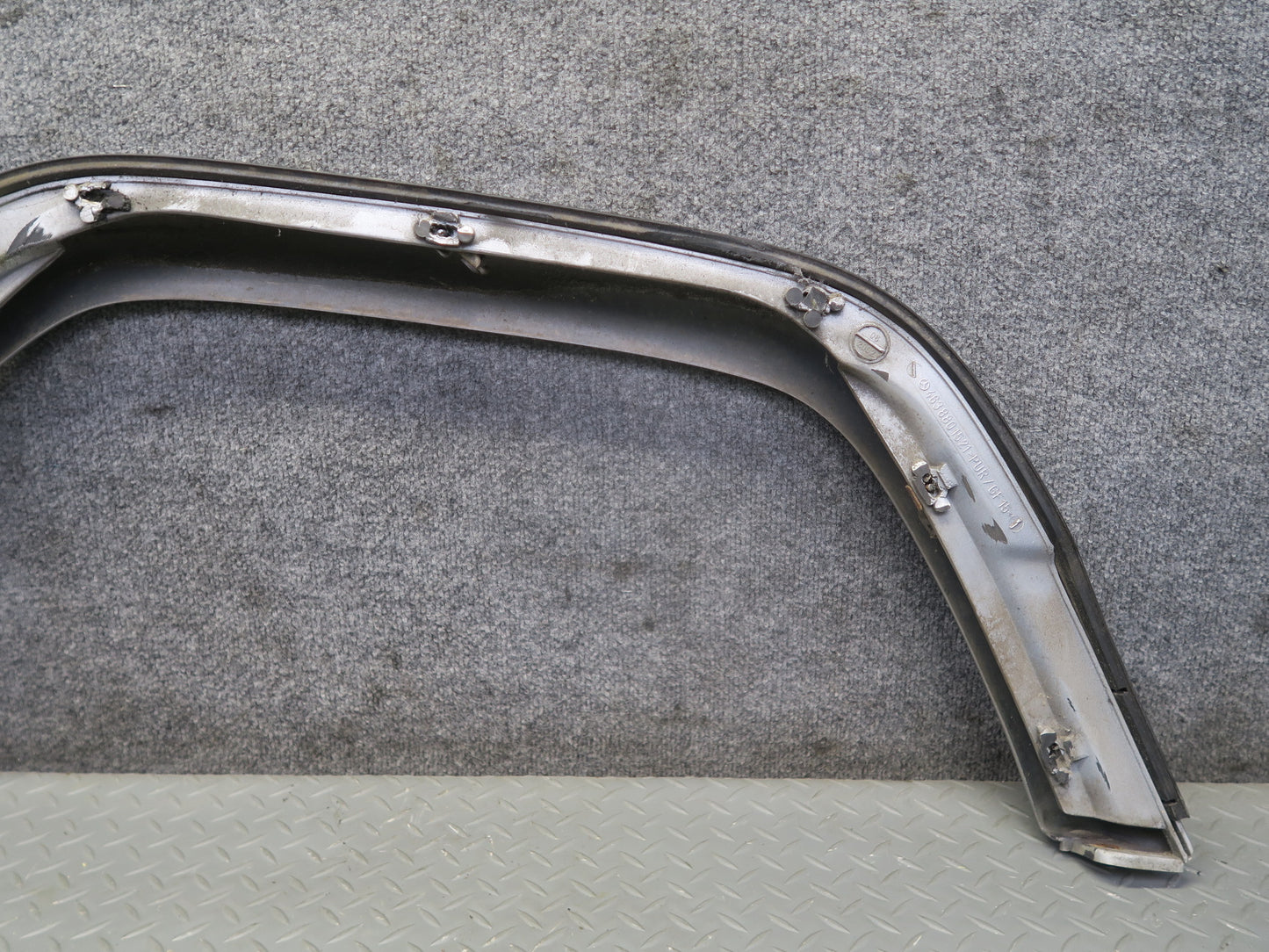 2002-2005 Mercedes W463 G500 Rear Right Wheel Fender Flare Trim Molding