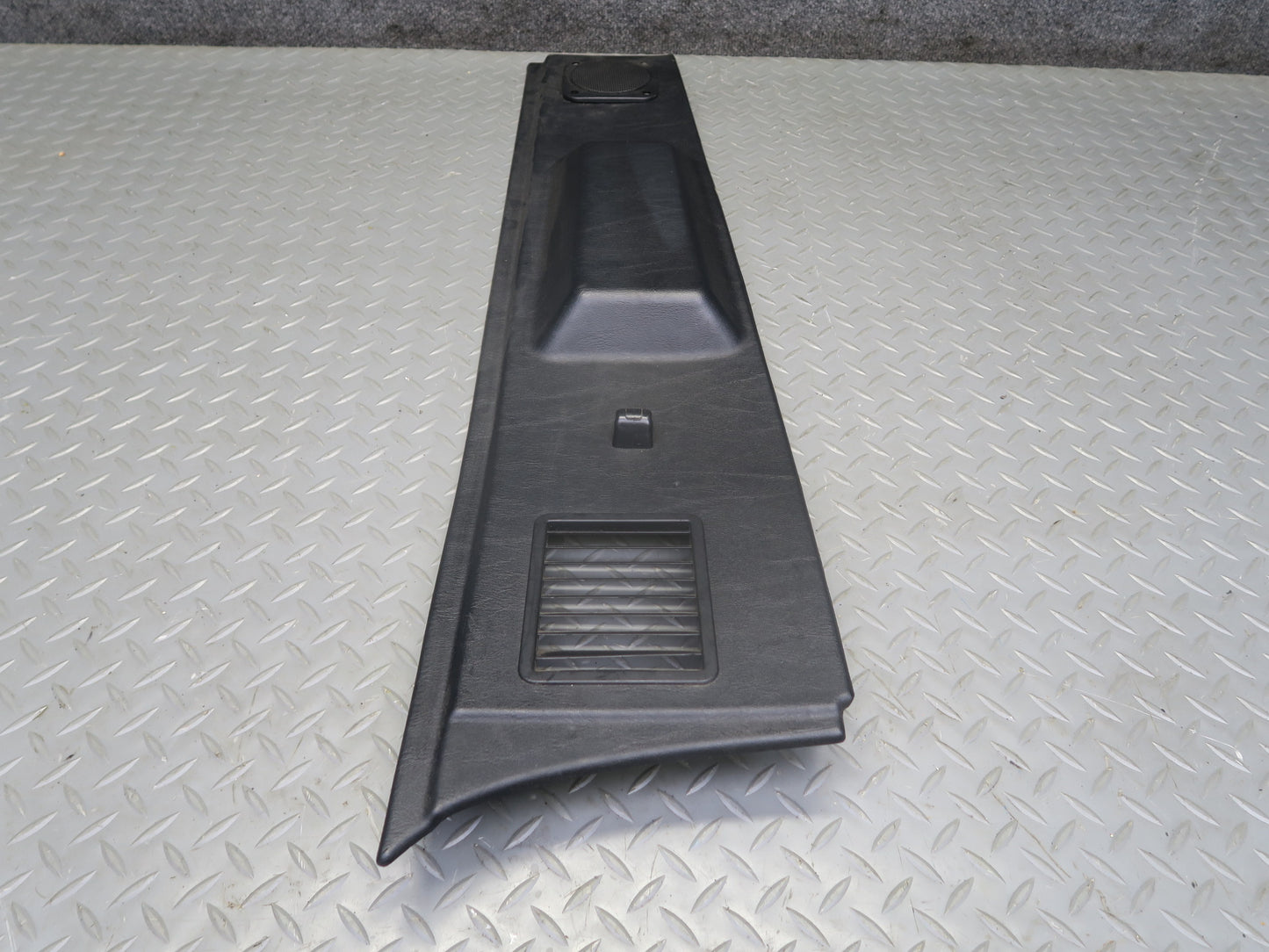 2002-2005 Mercedes W463 G500 Set of 2 Rear D Pillar Trim Cover w Grille Black